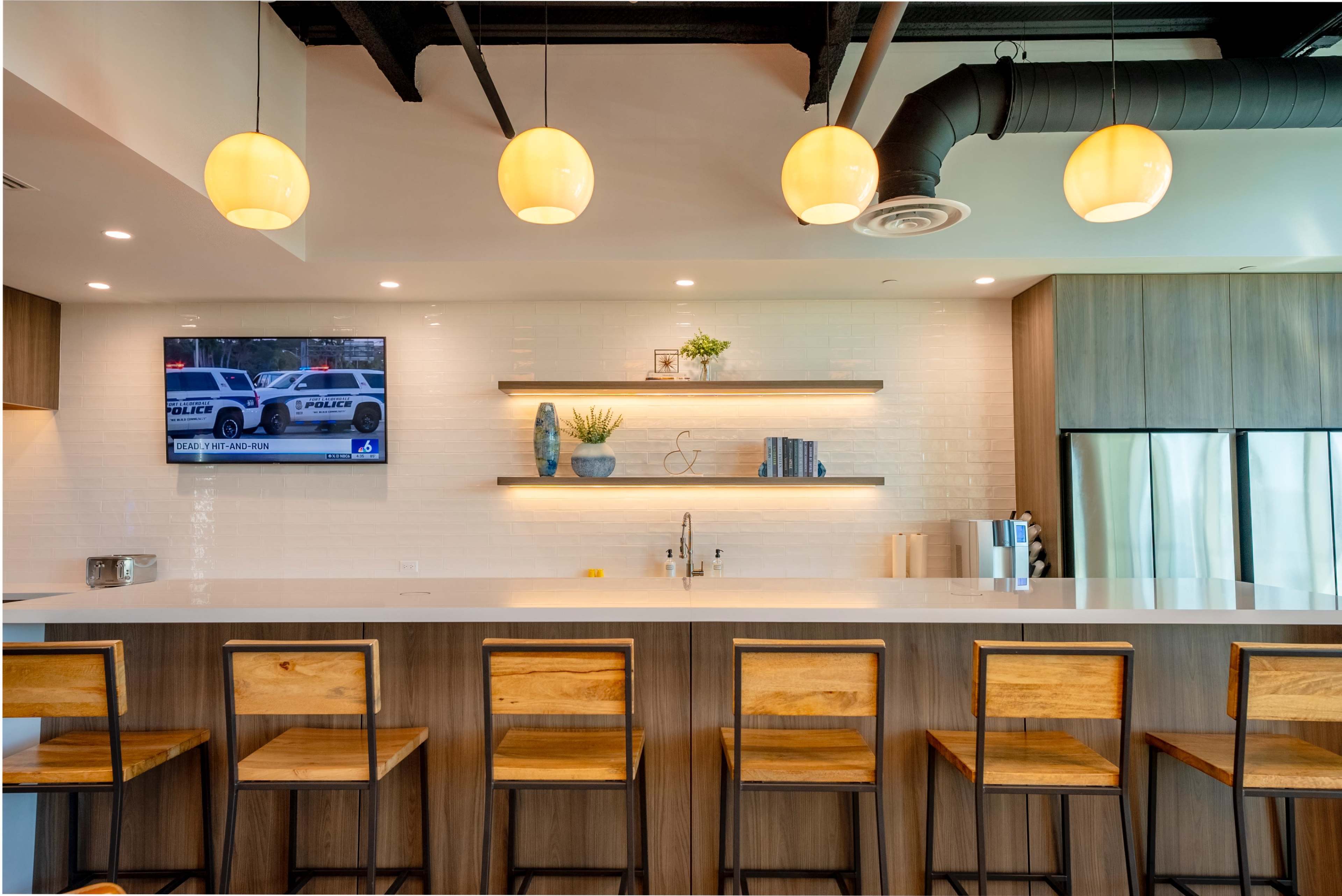 Downtown Lounge with View Image in Doral, Doral, FL