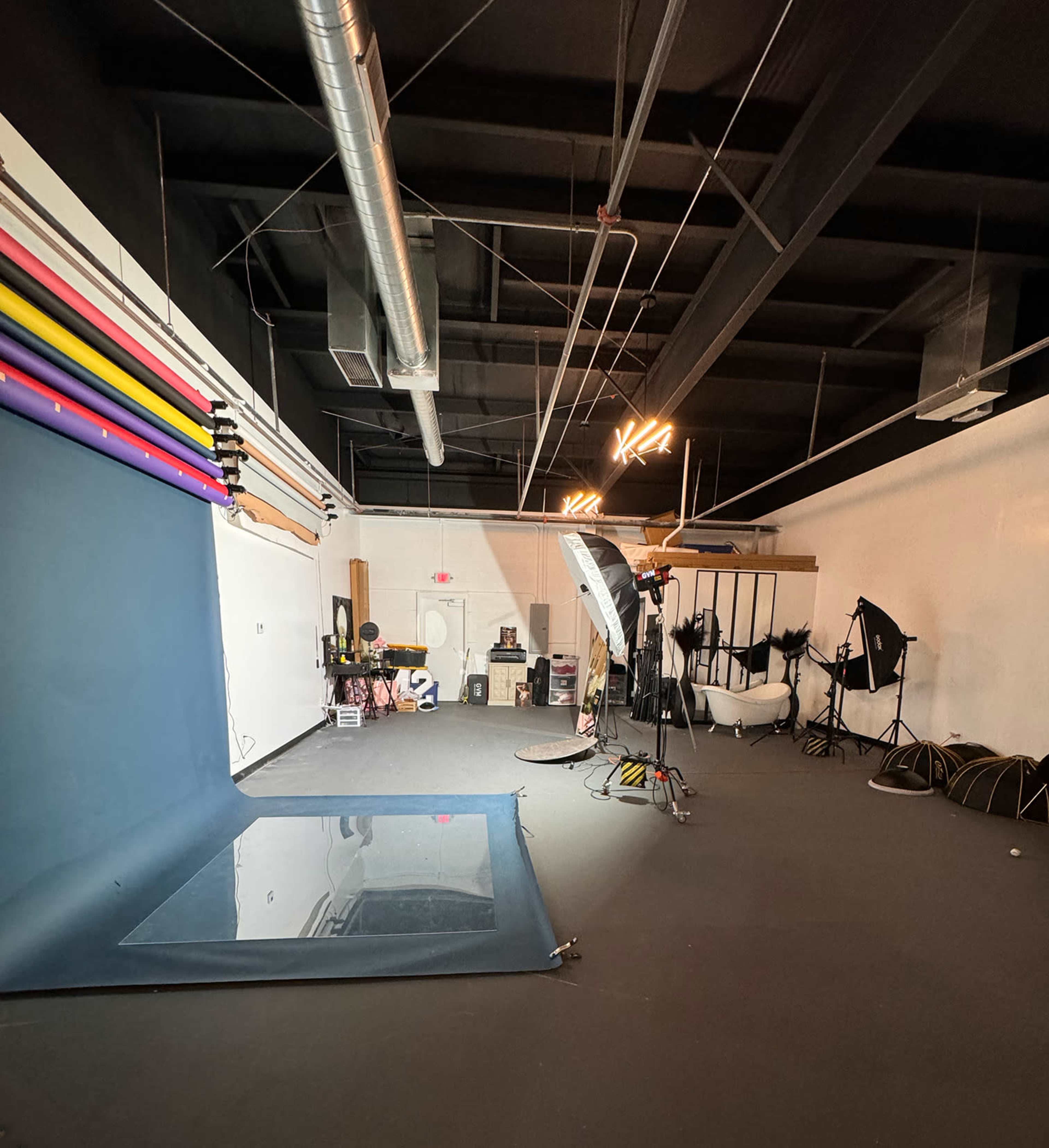 Spacious Open-Concept Photography Studio Near OKC Image in Southwest Oklahoma City, Yukon, OK