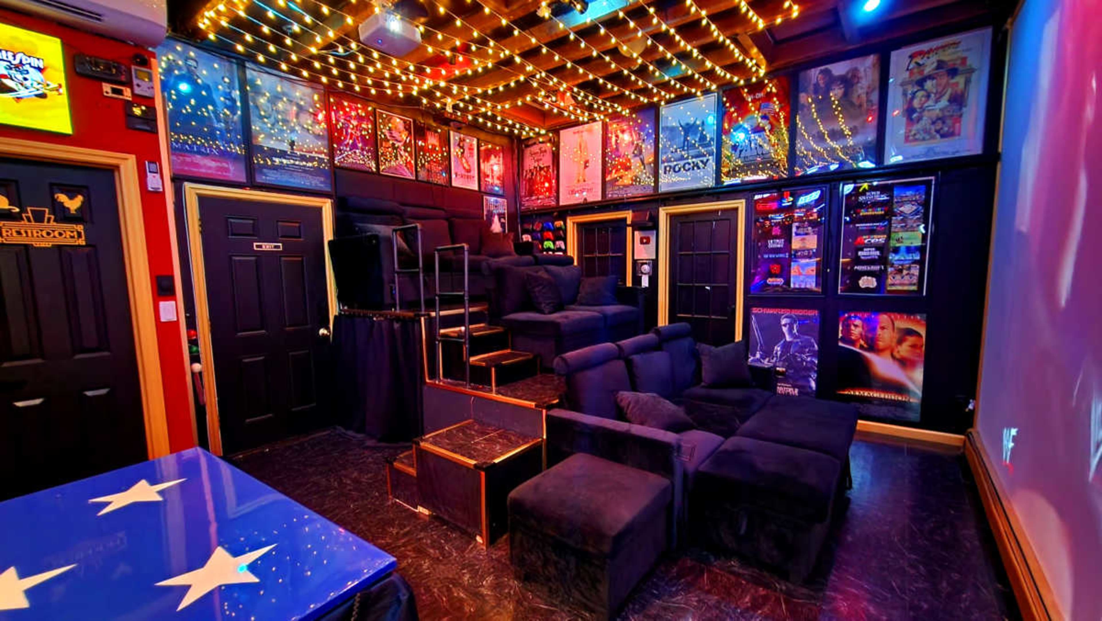 Theater, Entertainment, Retro Arcade, Billard, Ping pong, poker, Games, Parties Image in Glen Oaks, Little Neck, NY