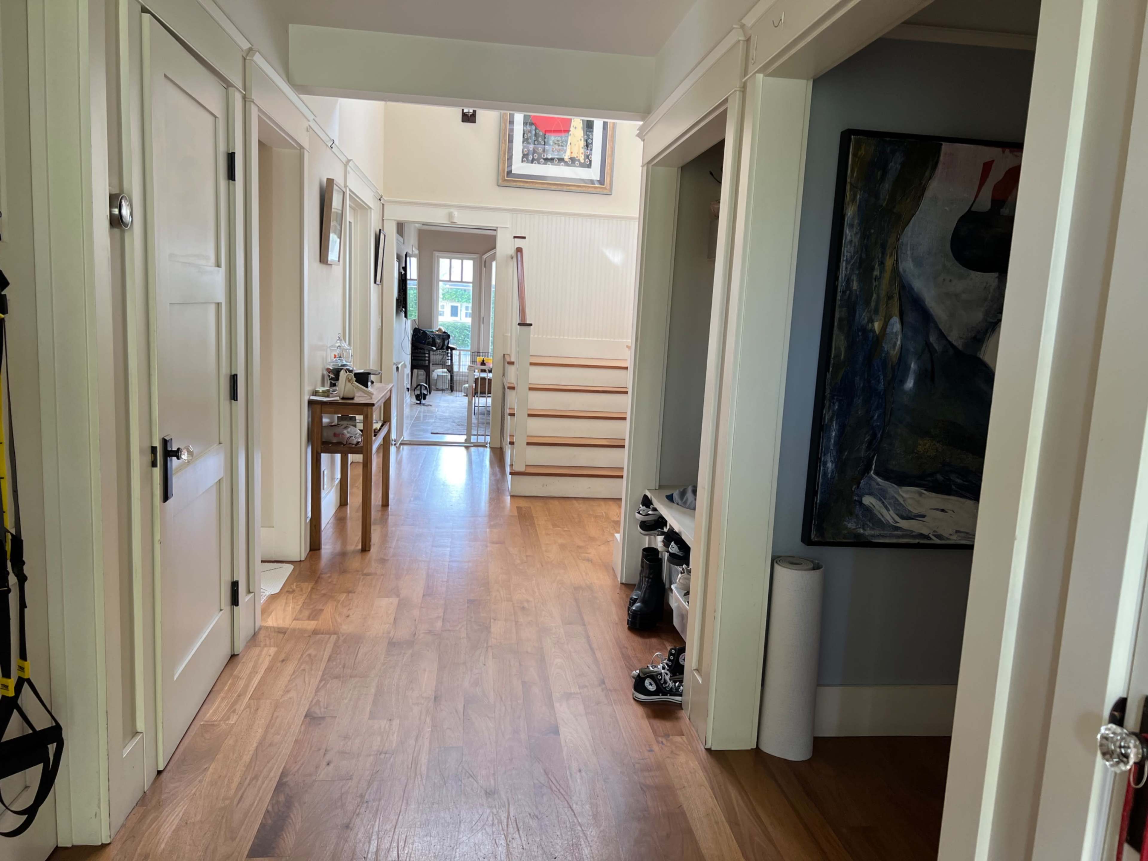 Inviting and warm modern day craftsman home Image in Sunset Park, santa monica, CA