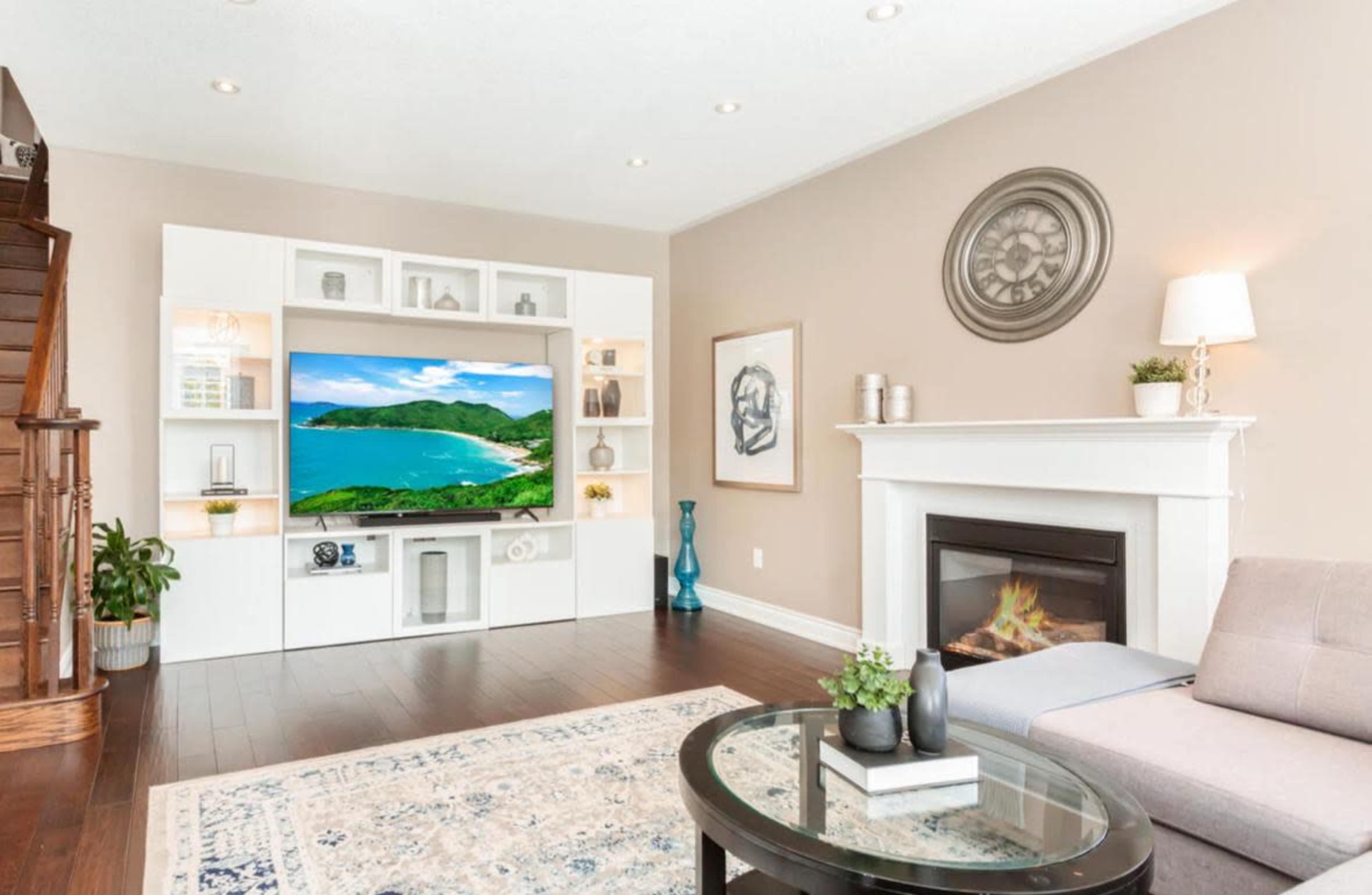 Modern, Classic and Cozy Family Home in Toronto - A film makers dream Image in Willmott, Milton, ON