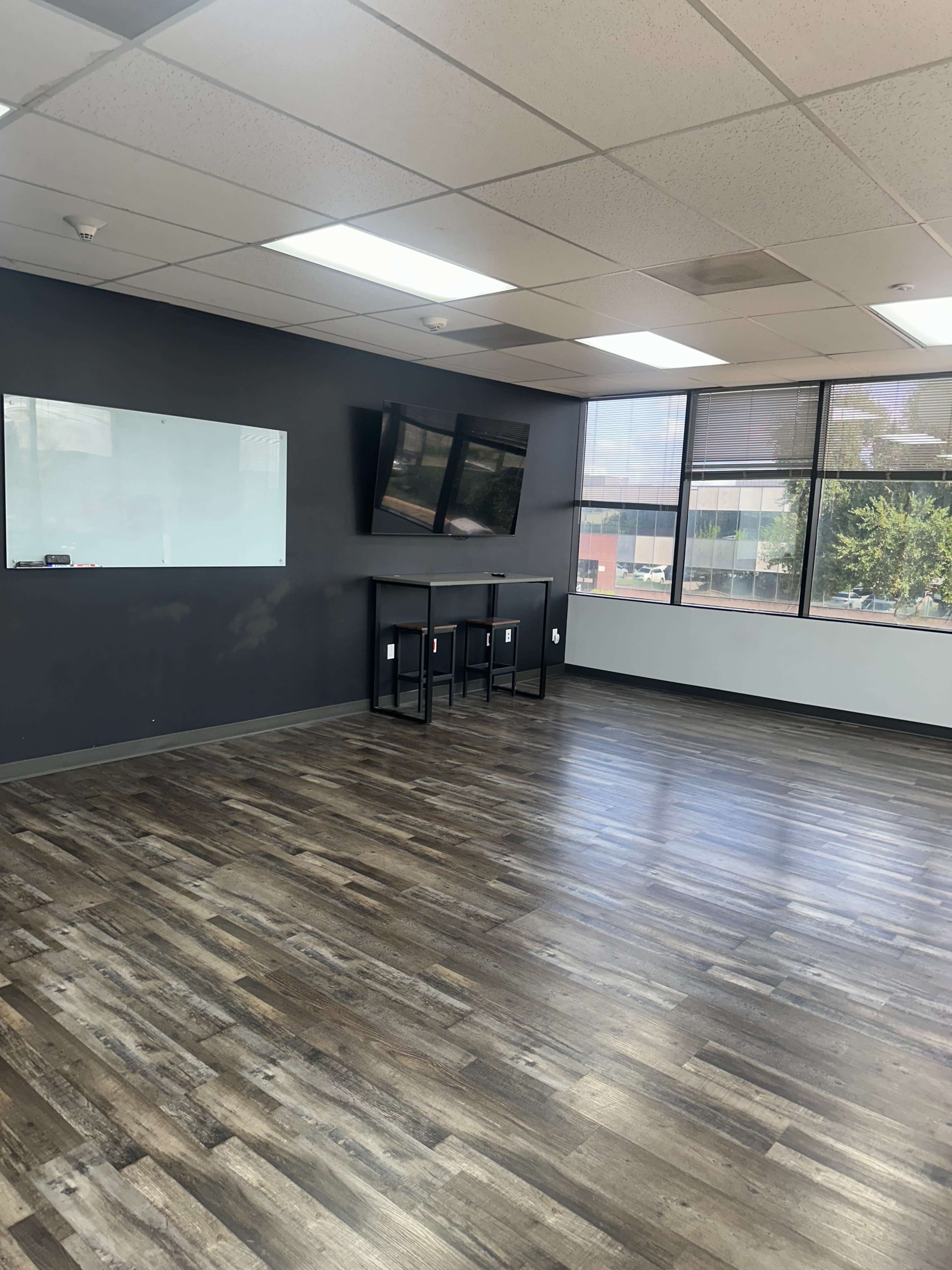 Office Meeting space with Downstairs Lobby Area for large events! Image in Parc Plaza Bus Park, stafford, TX