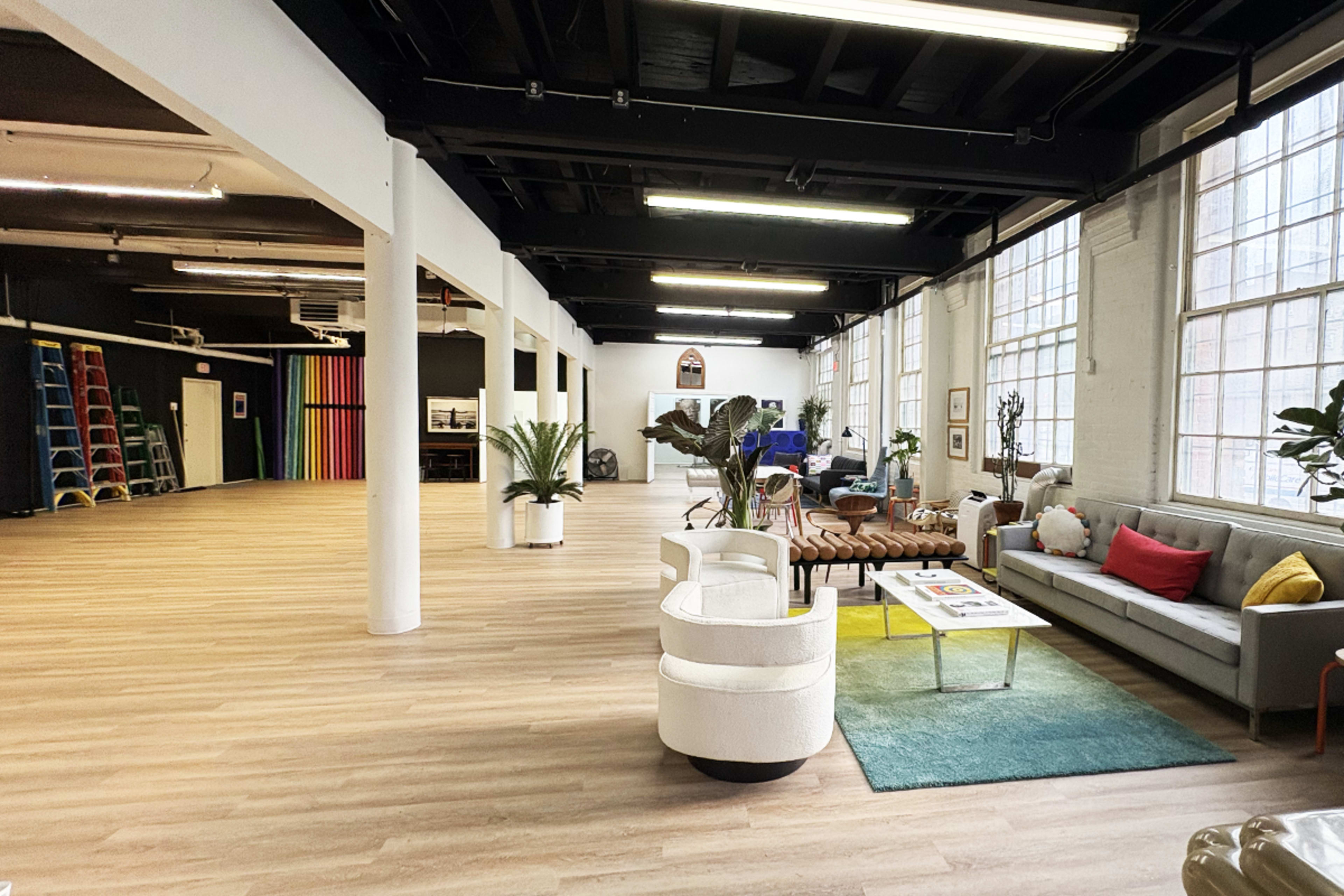 Pre-Lit Cyclorama Studio w/ Dressing Room & Gear – Near NYC Image in Getty Square, Yonkers, NY