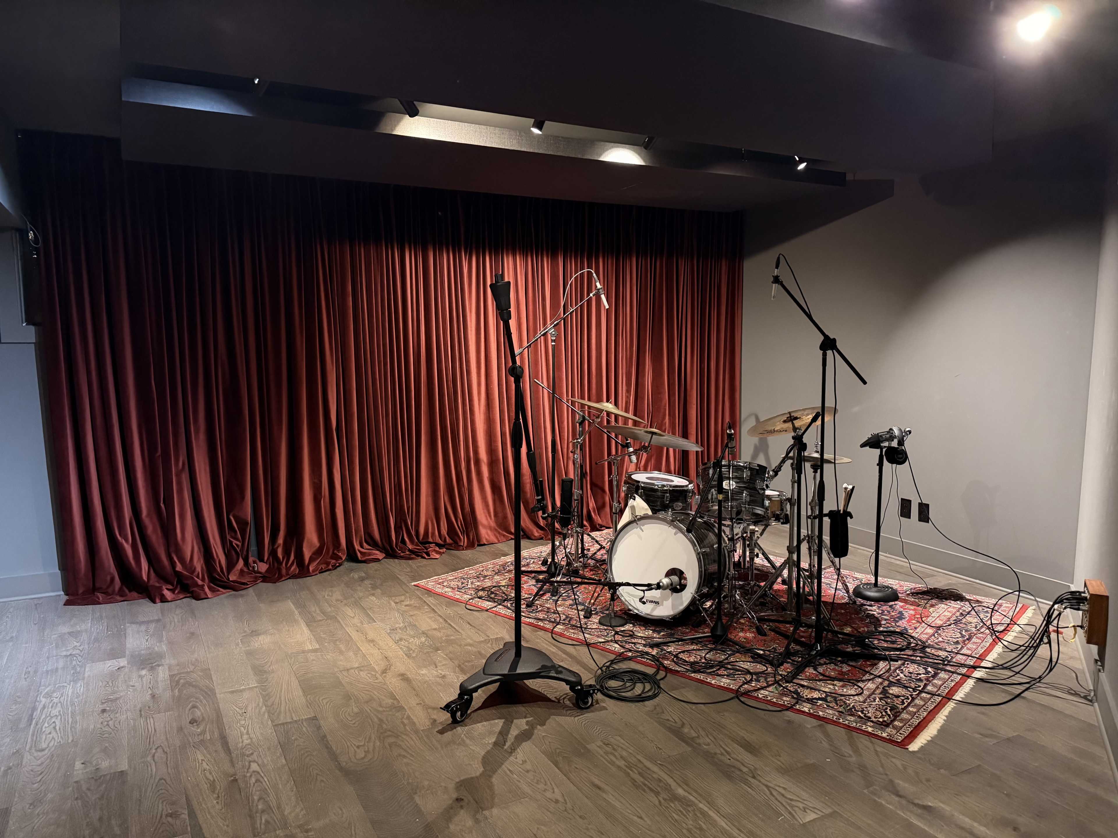 Pro-Designed Recording Studio with Live Room & Hammond Organ Image in Brentwood, Brentwood, TN