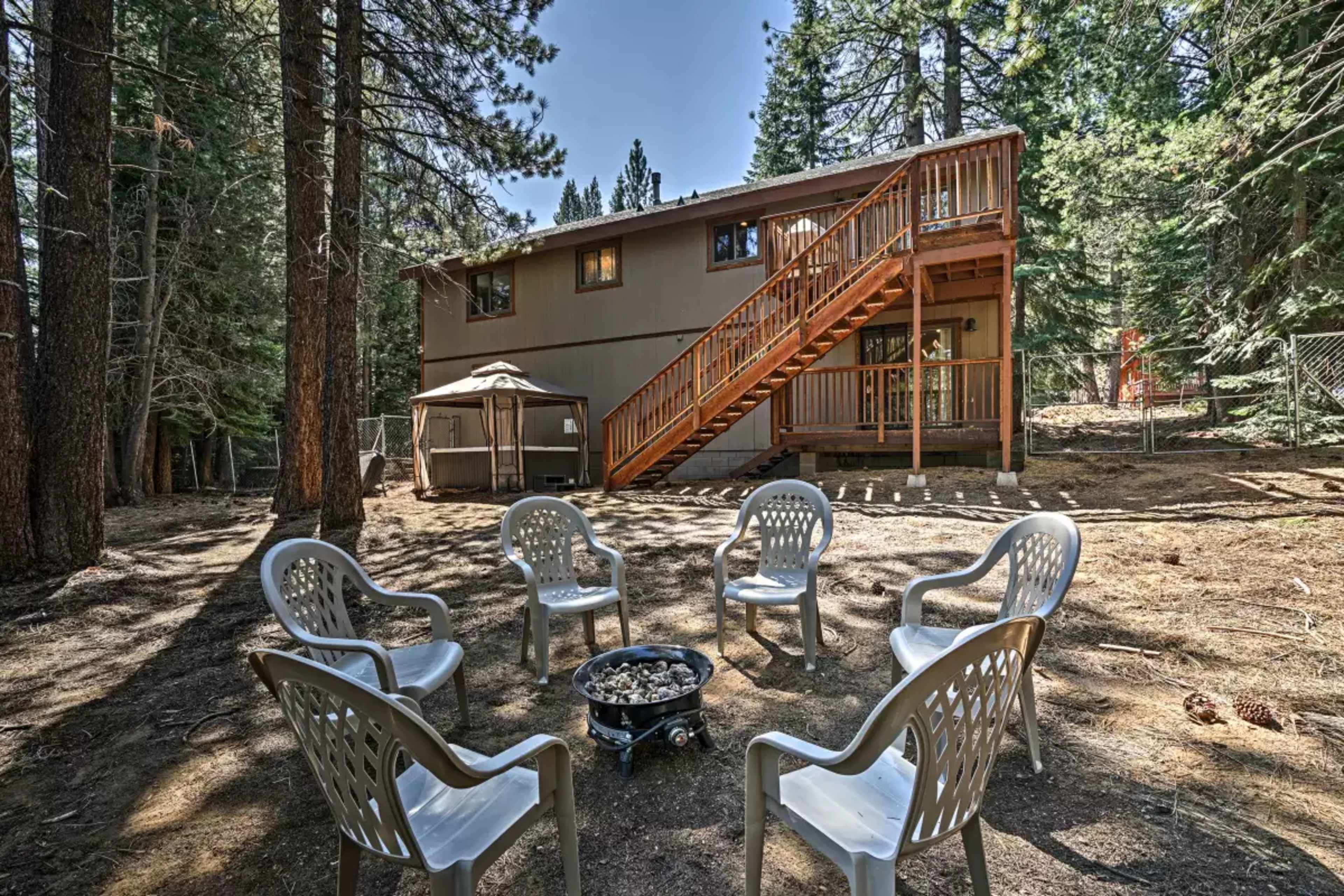 South Lake Tahoe Home with Large Wooded Backyard, South Lake Tahoe, CA |  Production | Peerspace, image size:3840x2560