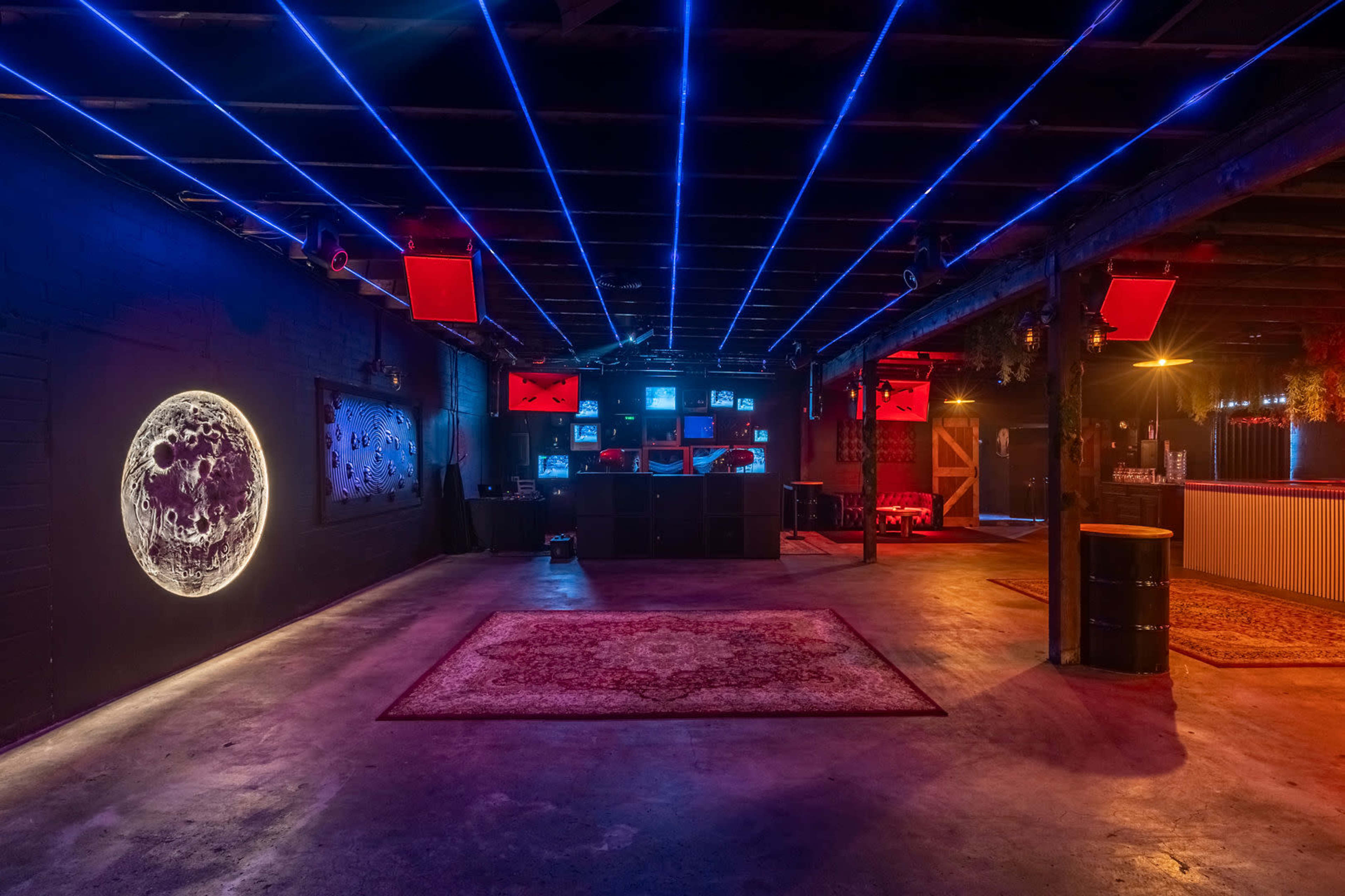 Night Club w/ Bar, Sound system, Lighting, Outdoor, Patio Image in Sun Valley, North Hollywood, CA