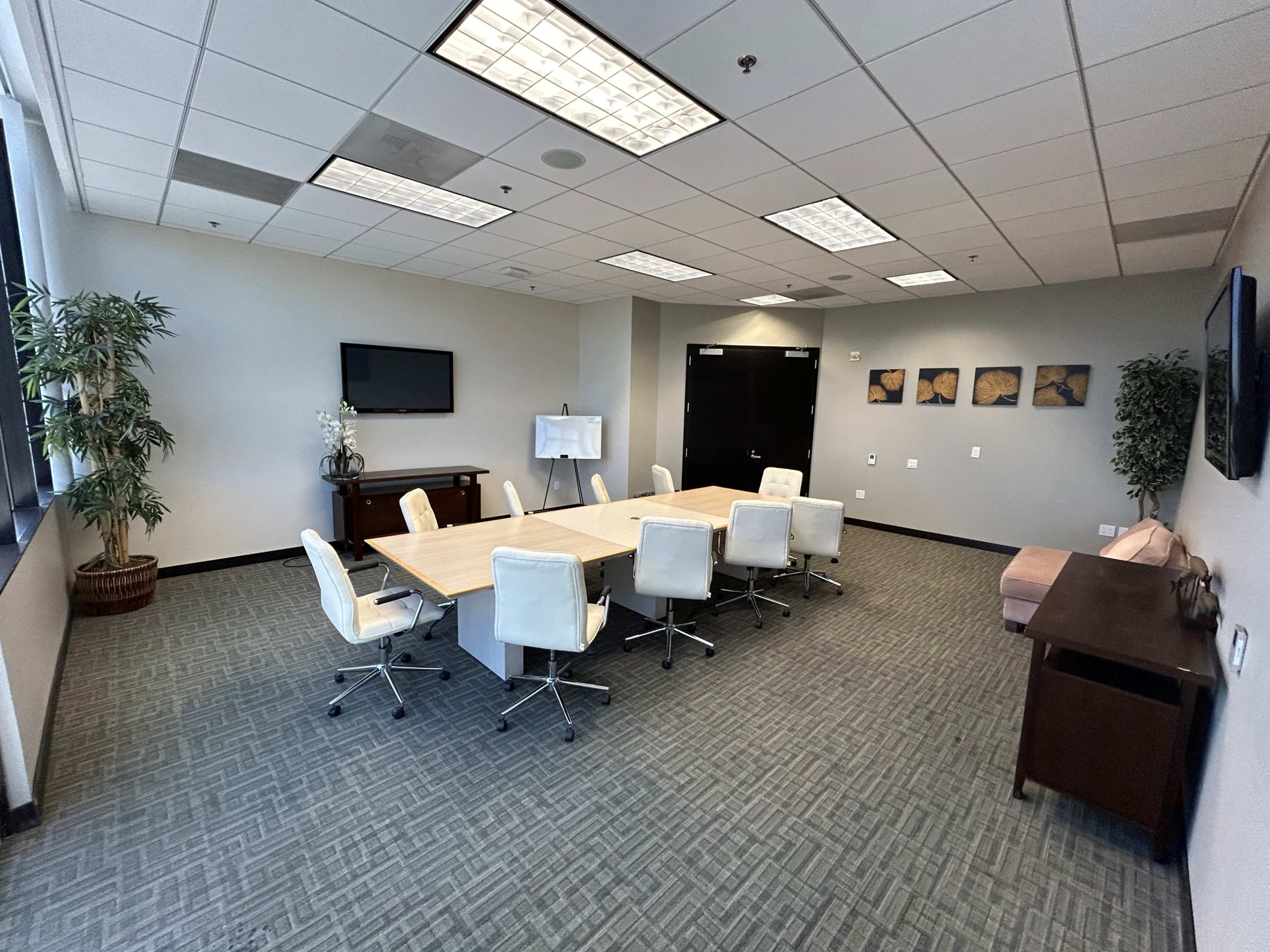 Executive 10 Person Conference Room in Long Beach Image in Eastside, Long Beach, CA