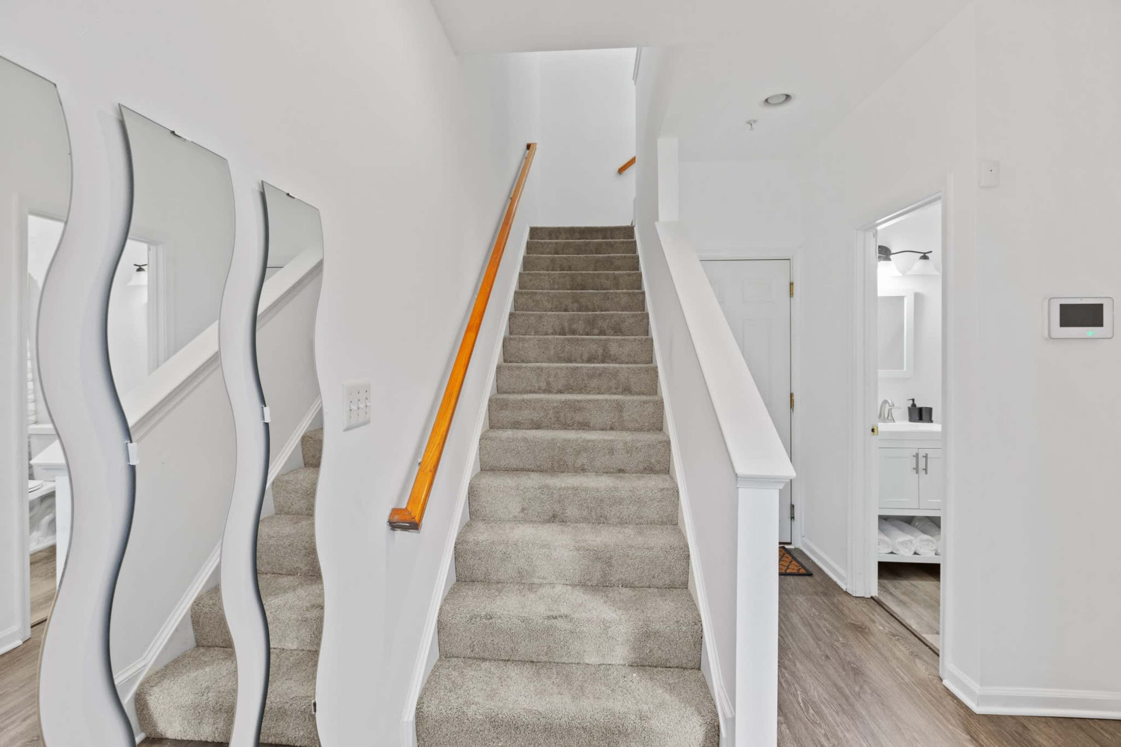 Modern DC Townhome – Natural Light, Stylish Decor & Multi-Level Layout Image in Southwest Washington, Washington, DC