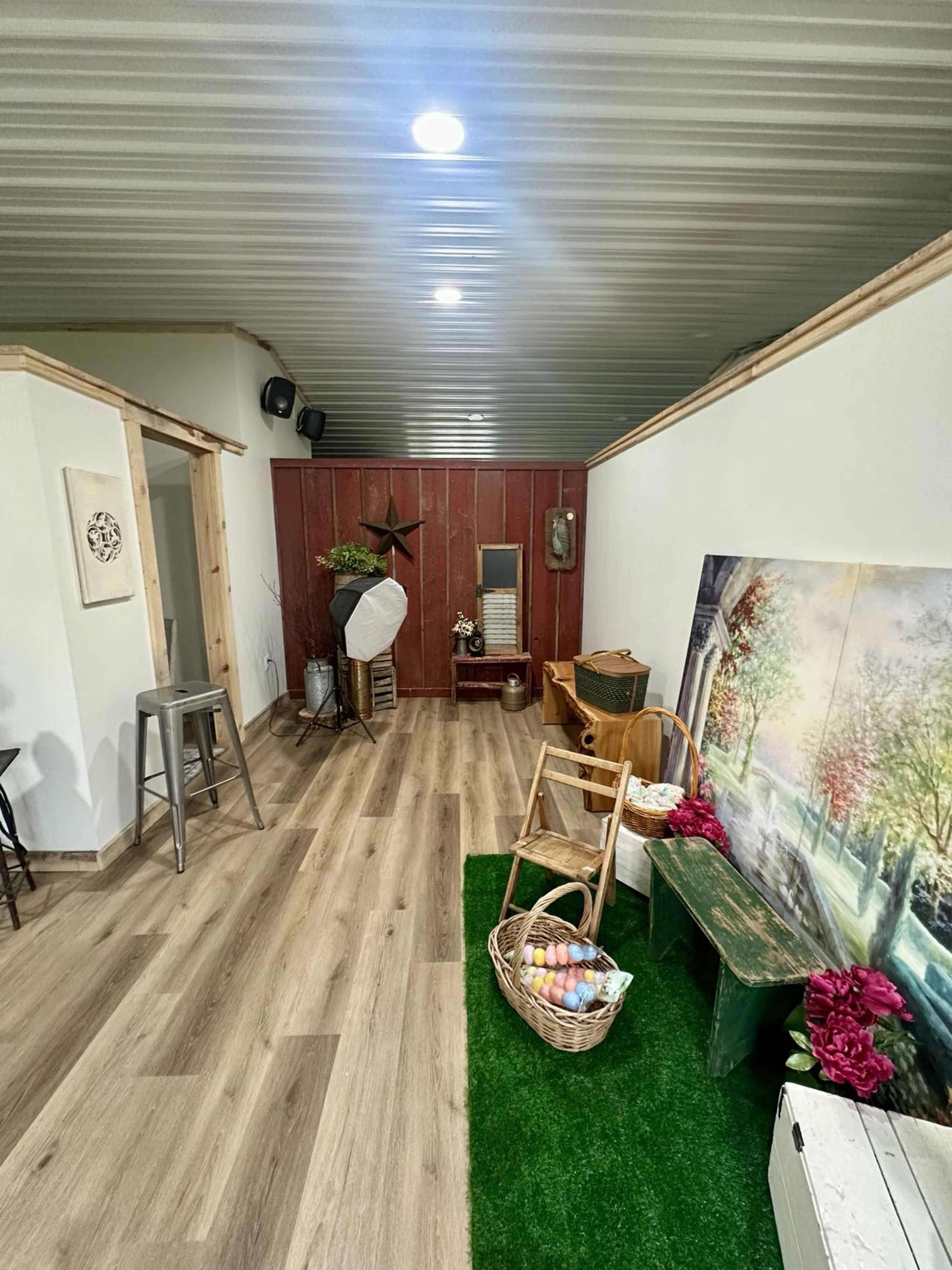 34-acre farm with indoor and outdoor spaces Image in Tyrone Township, Fenton, MI