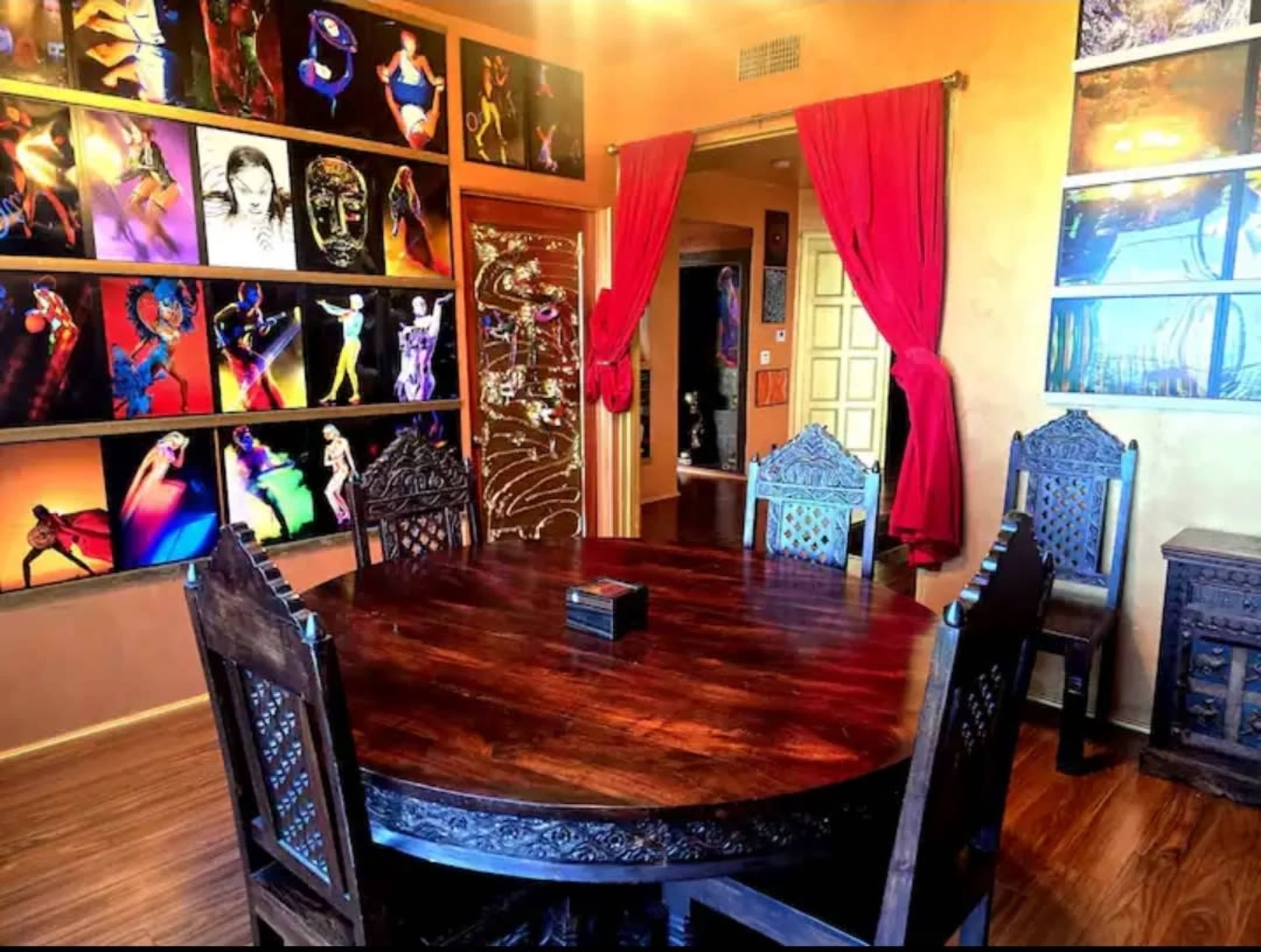 THE ART HOUSE Image in Central LA, LOS ANGELES, CA