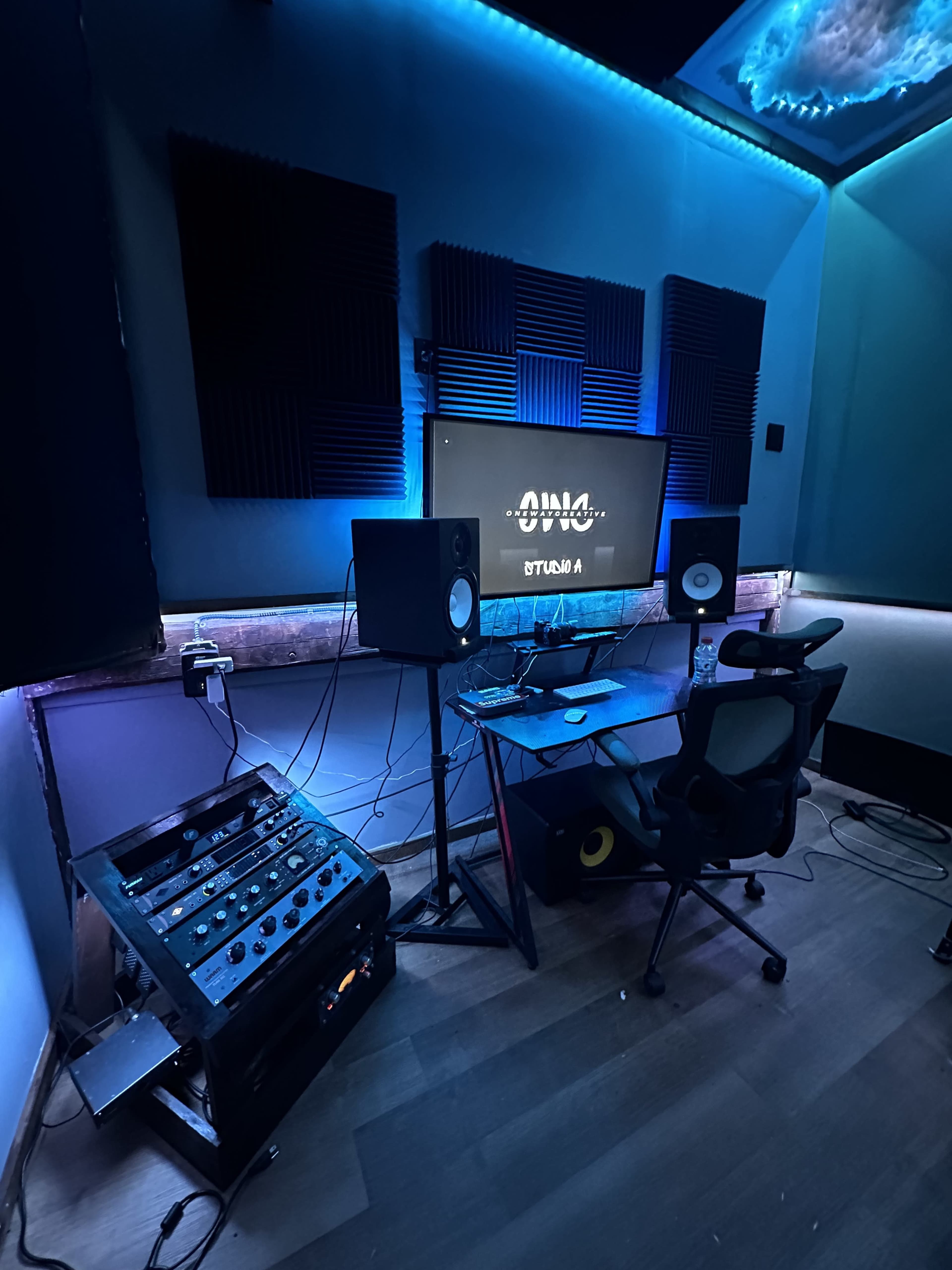 Spacious Studio A in Oxford Image in Oxford, Oxford, MA