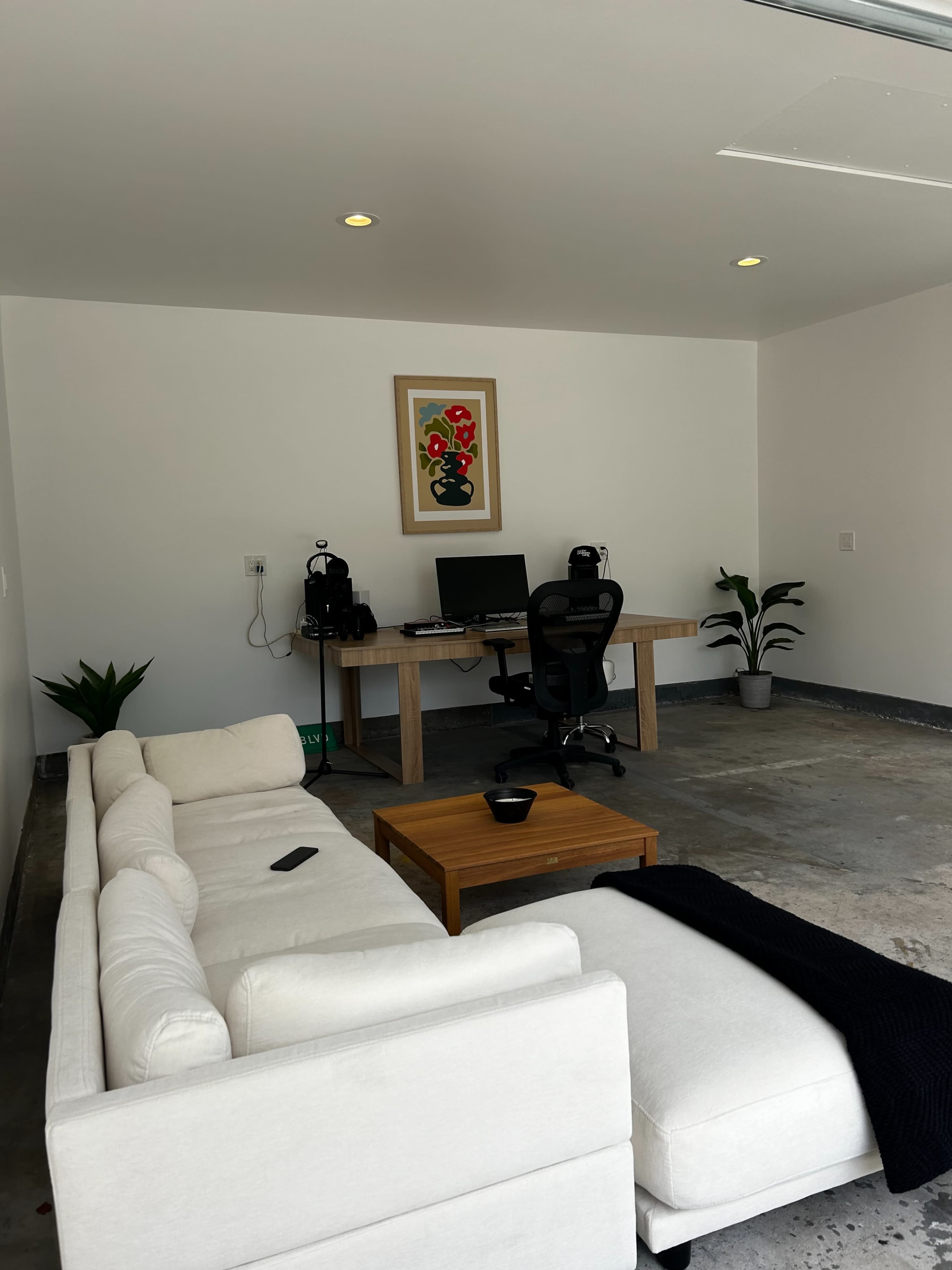 Industrial-Chic Converted Garage in South Bay with Private Outdoor Space Image in Southwood, Torrance, CA