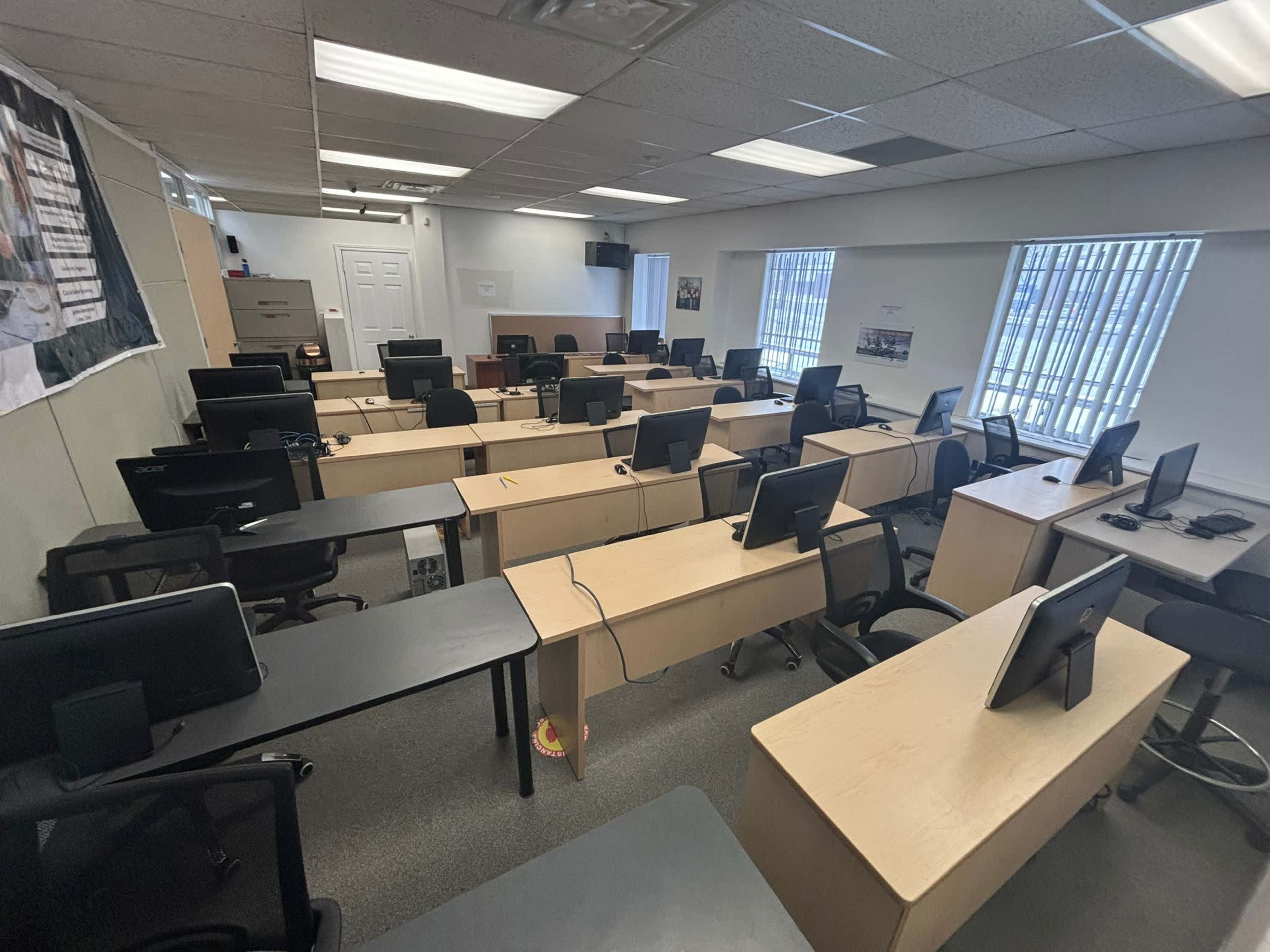 Modern Classroom Space in Urban Toronto – Spacious and Well-Equipped Image in Scarborough City Centre, Scarborough, ON