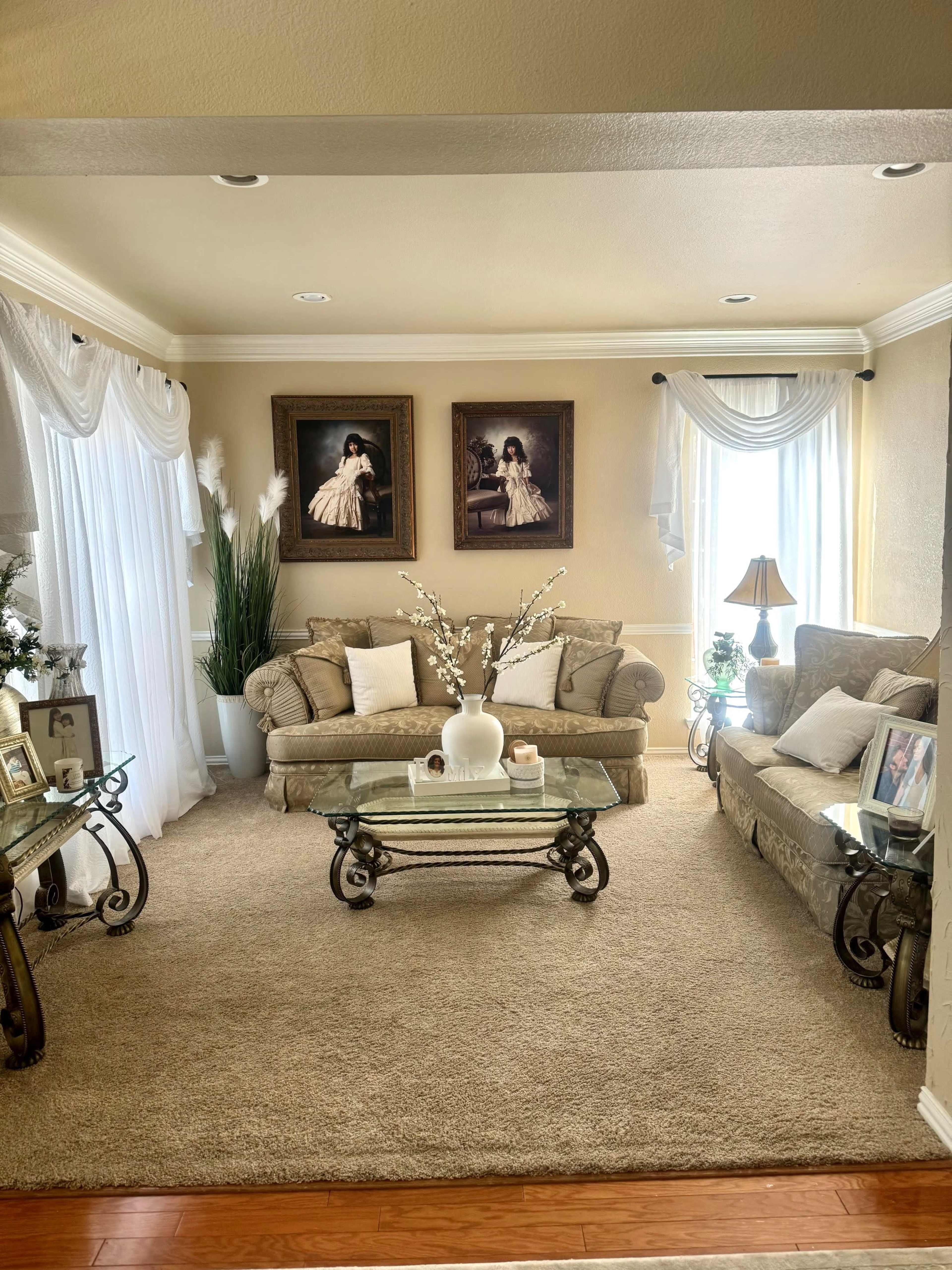 Elegant Open-floor Plan With Vaulted Ceilings Image in Watters Crossing, Allen, TX