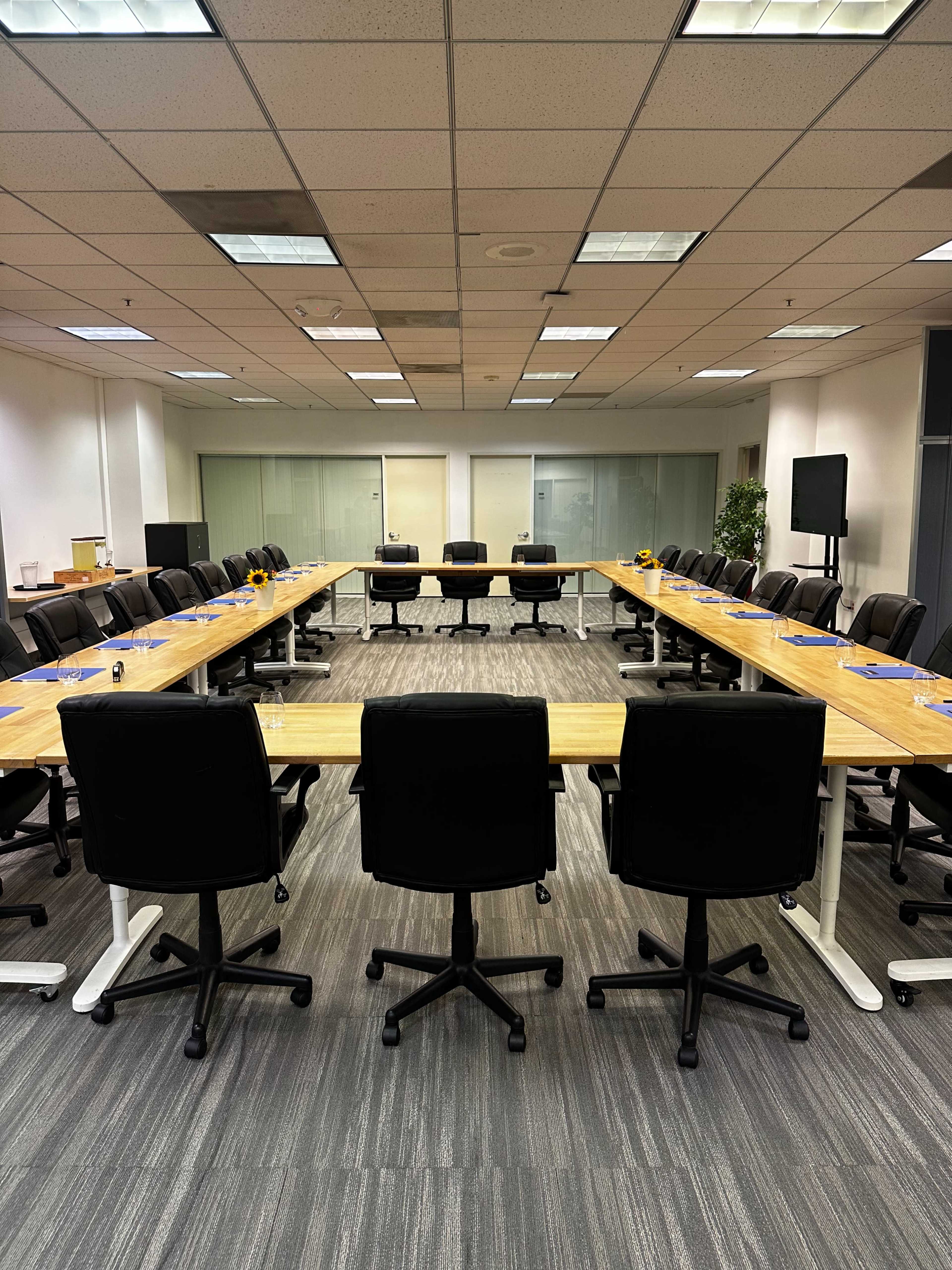 Executive Boardroom Suite with Breakout Spaces Image in Downtown Oakland, Oakland, CA