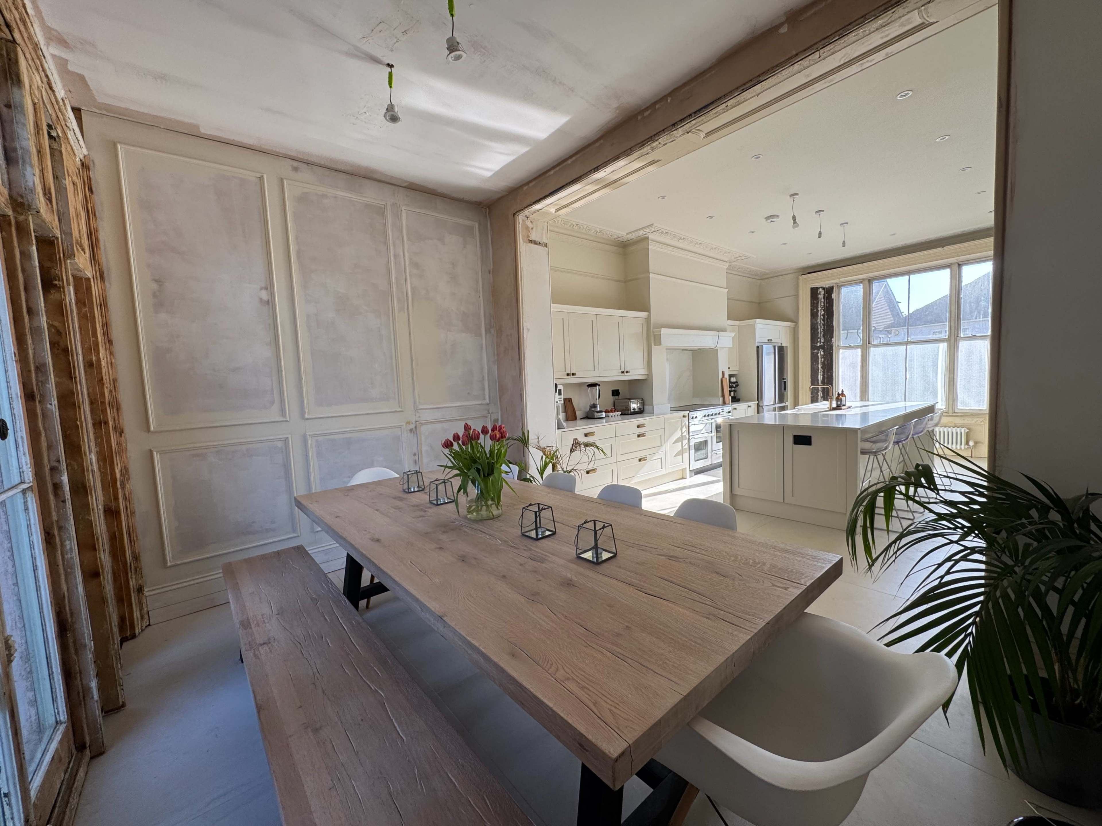 Riverside Property With Boathouse & Large Garden Image in Twickenham, Twickenham, ENG