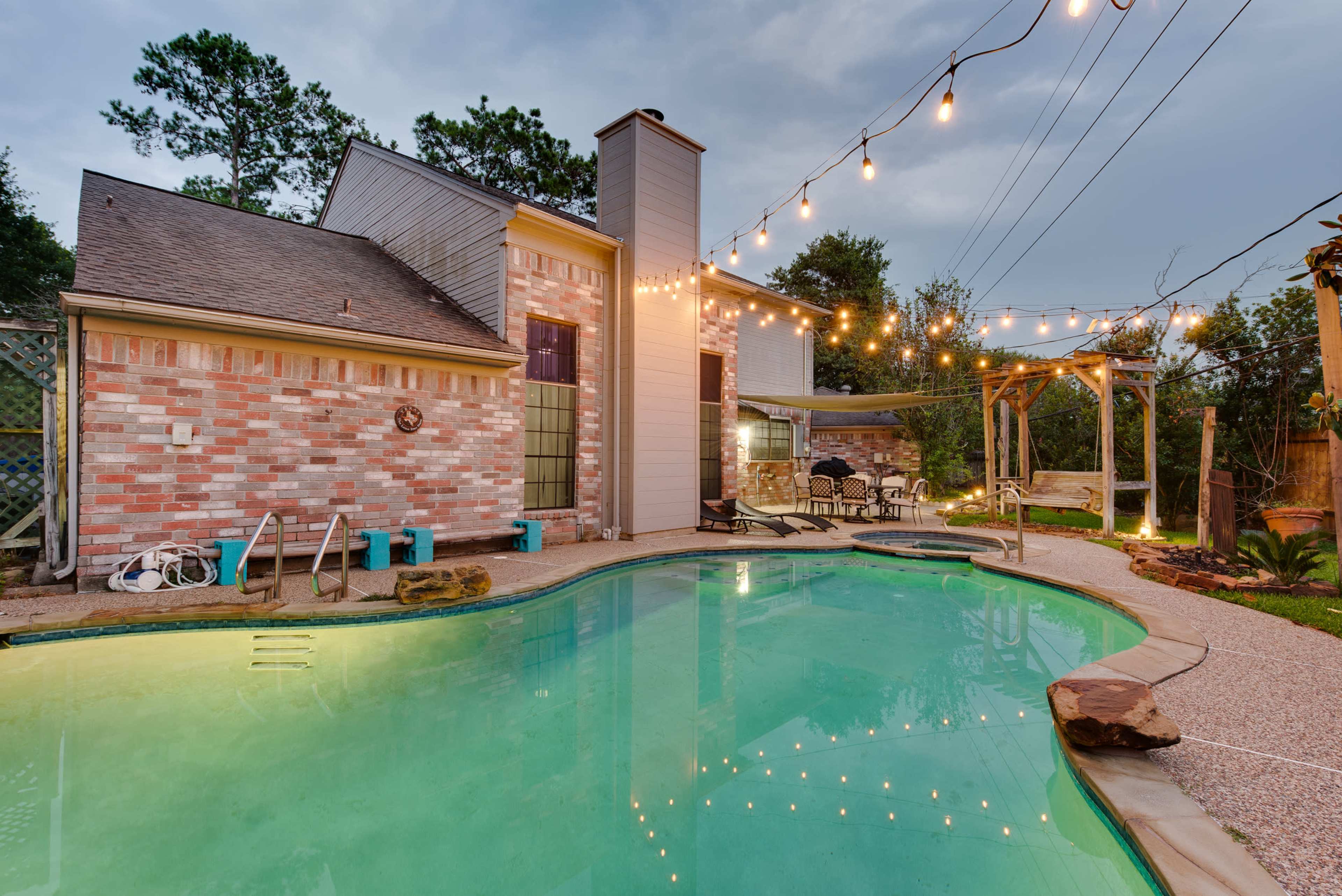 Stylish Poolside Home w/ Game Room + Open Layout Image in Oaks Of Devonshire, Spring, TX
