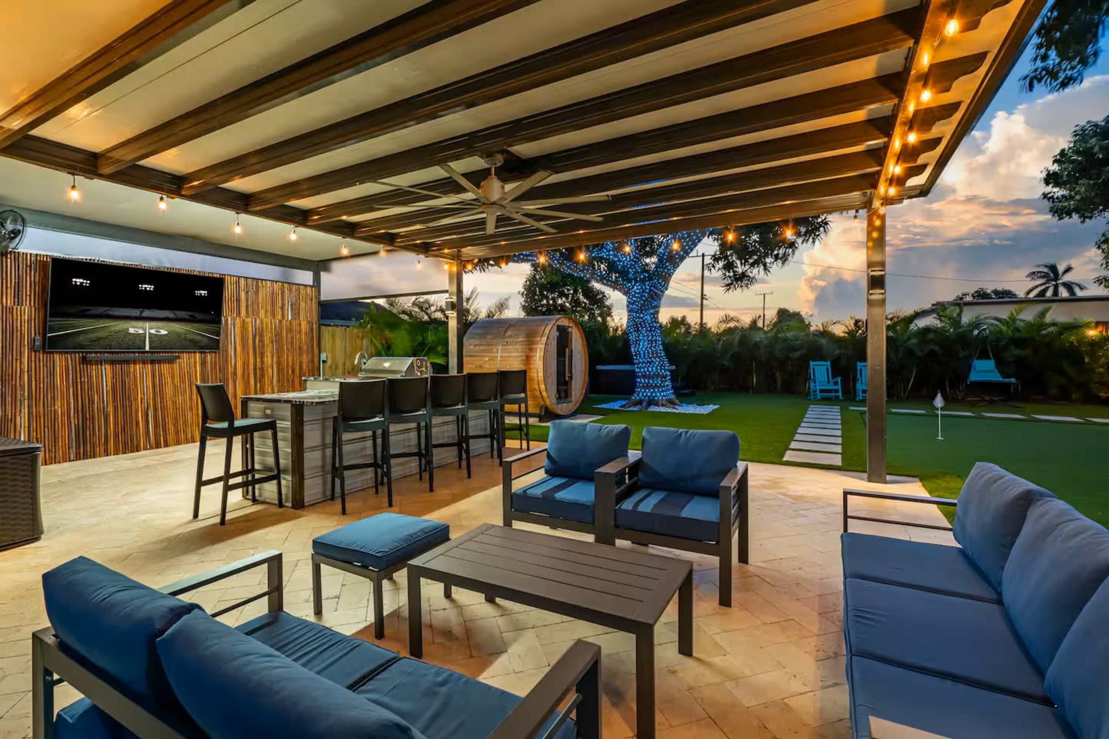 The Resort at Greenbrier – Your Private Paradise in West Palm Beach, FL! Image in Palm Springs, Lake Worth Beach, FL