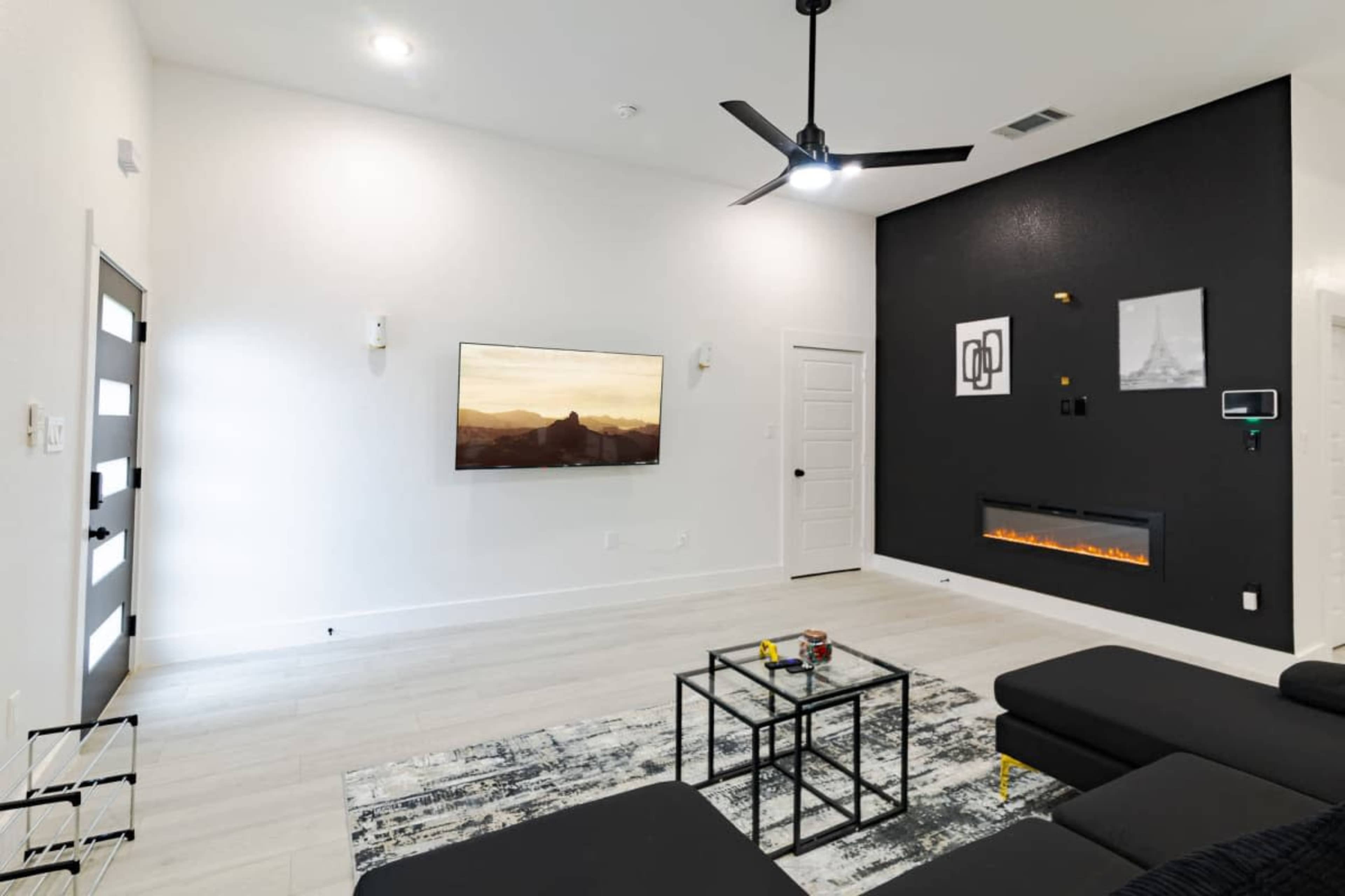 Entire Home in Dallas Image in Joppa, Dallas, TX