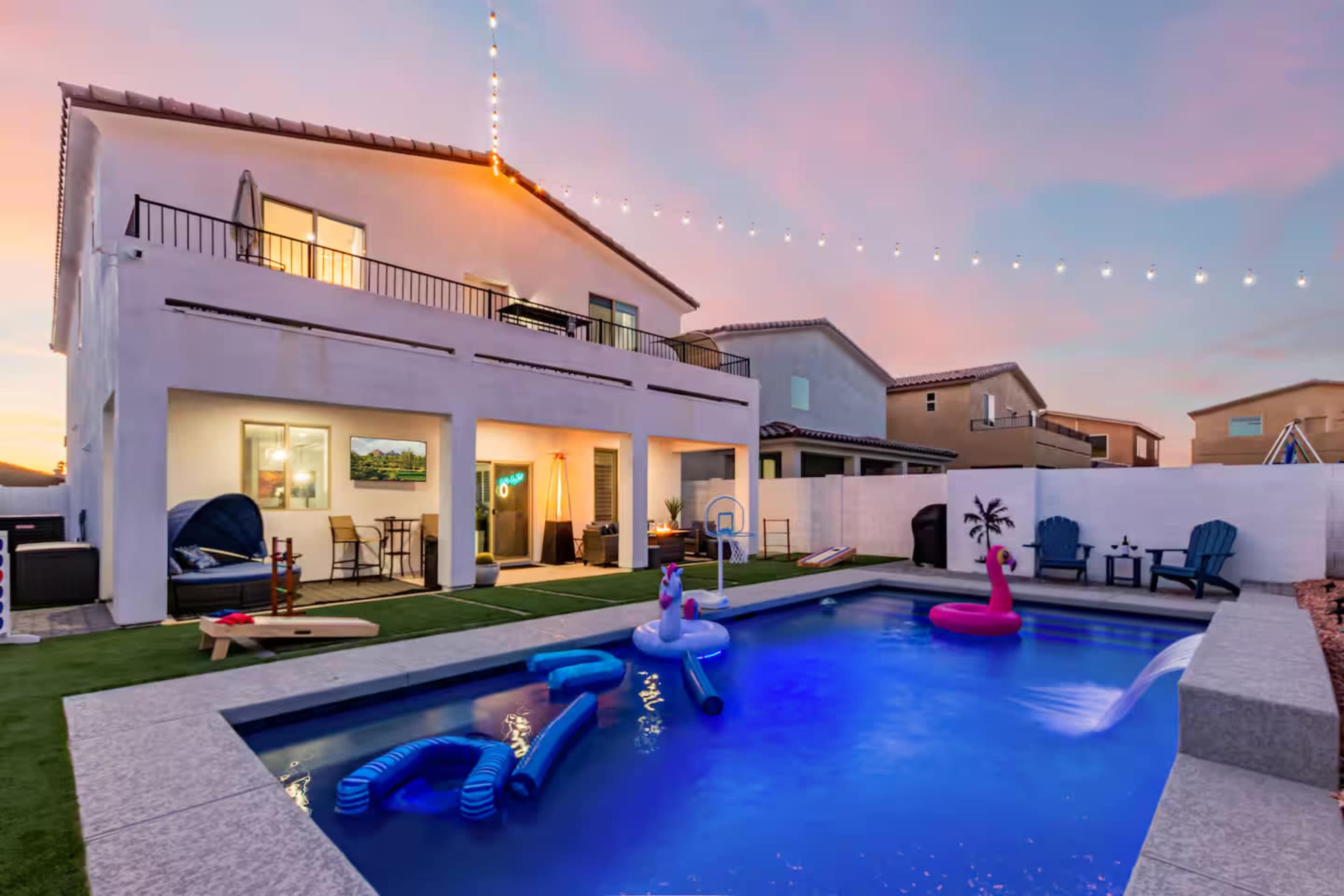 Modern Desert Oasis with Pool & Natural Light – Perfect for Productions & Meetings Image in Paradise Valley Village, Phoenix, AZ