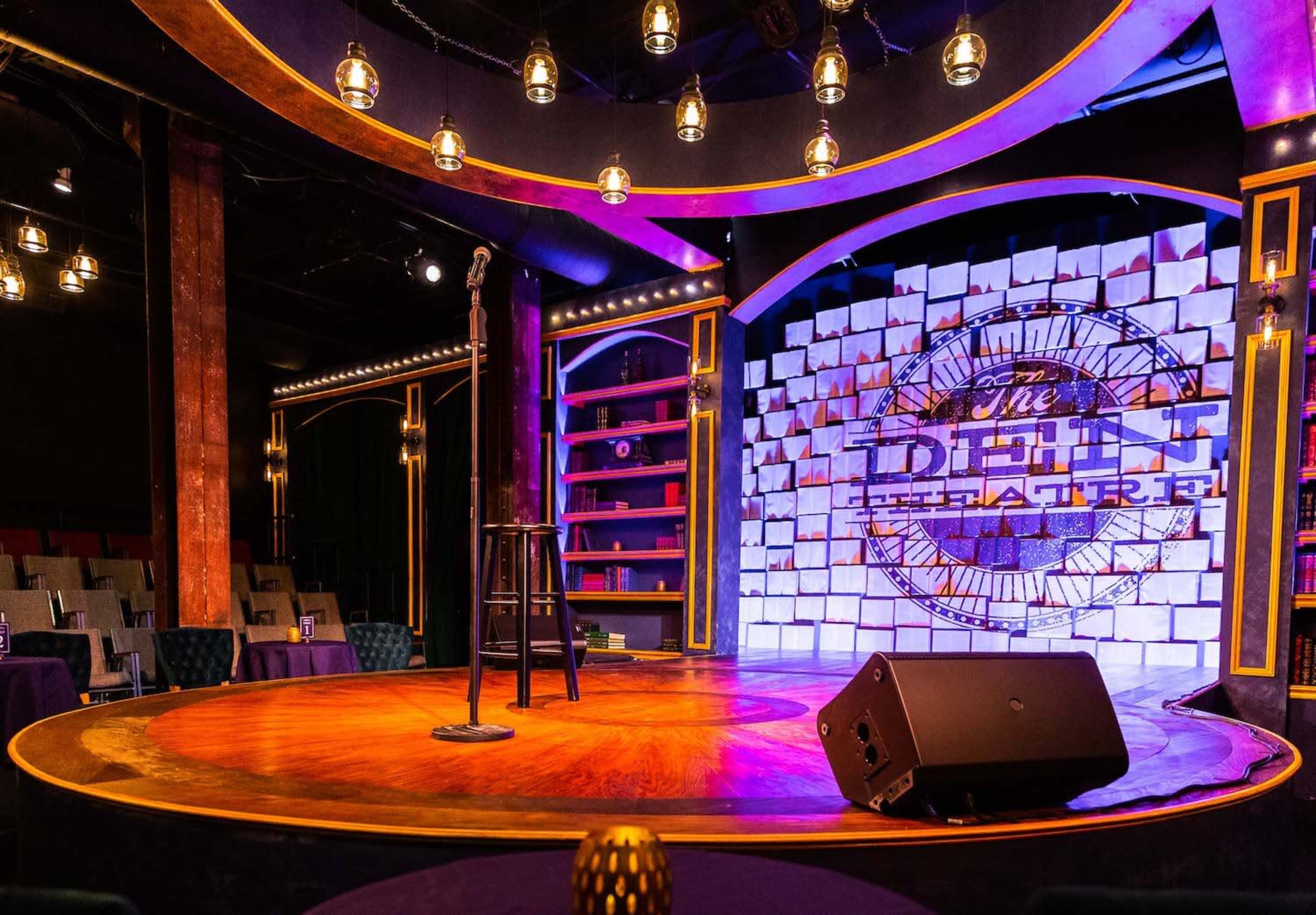 Theater in Wicker Park with 302 seats (or 187 with curtains) Image in West Town, Chicago, IL