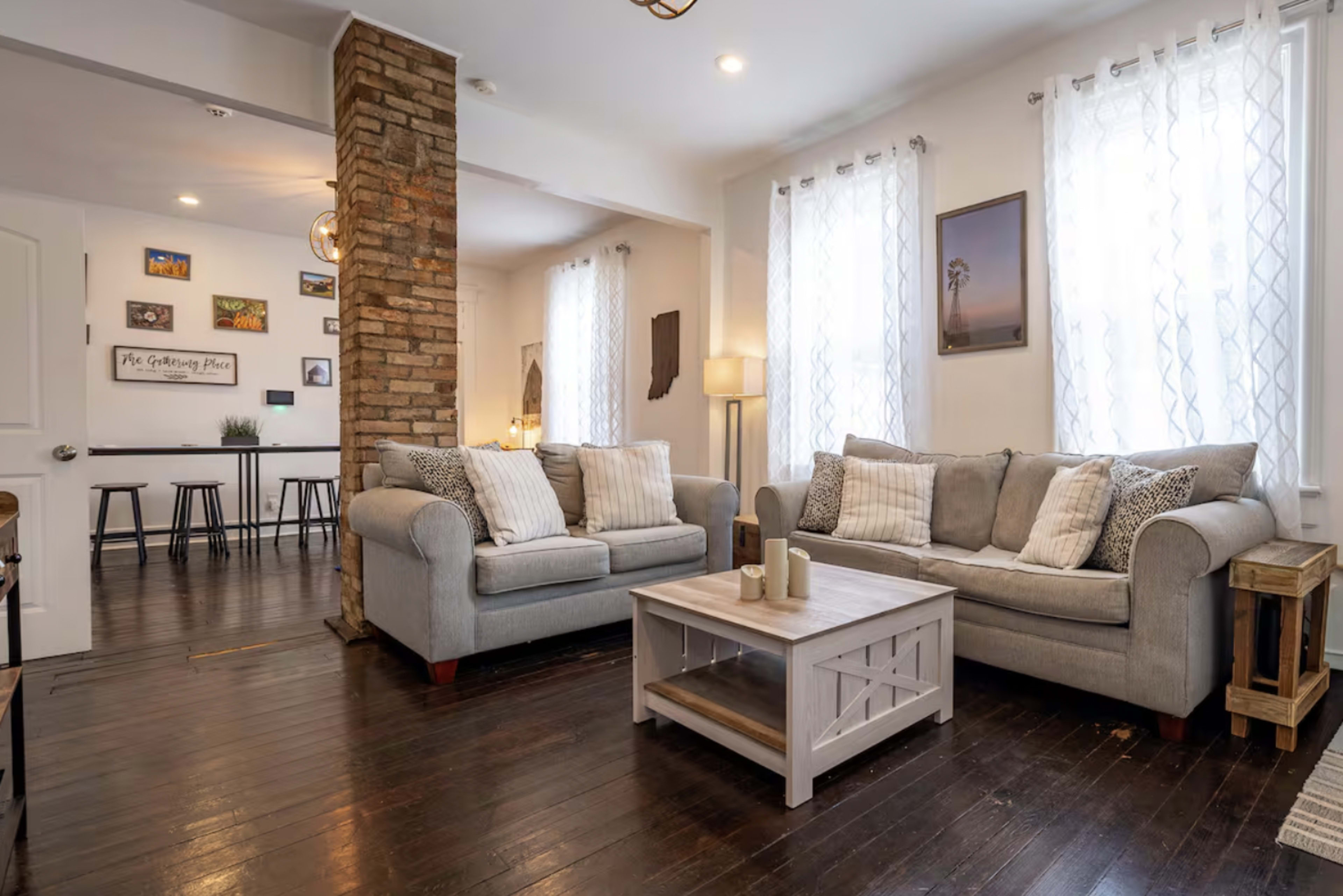 Downtown, Open space Farmhouse Image in Old Southside, Indianapolis, IN