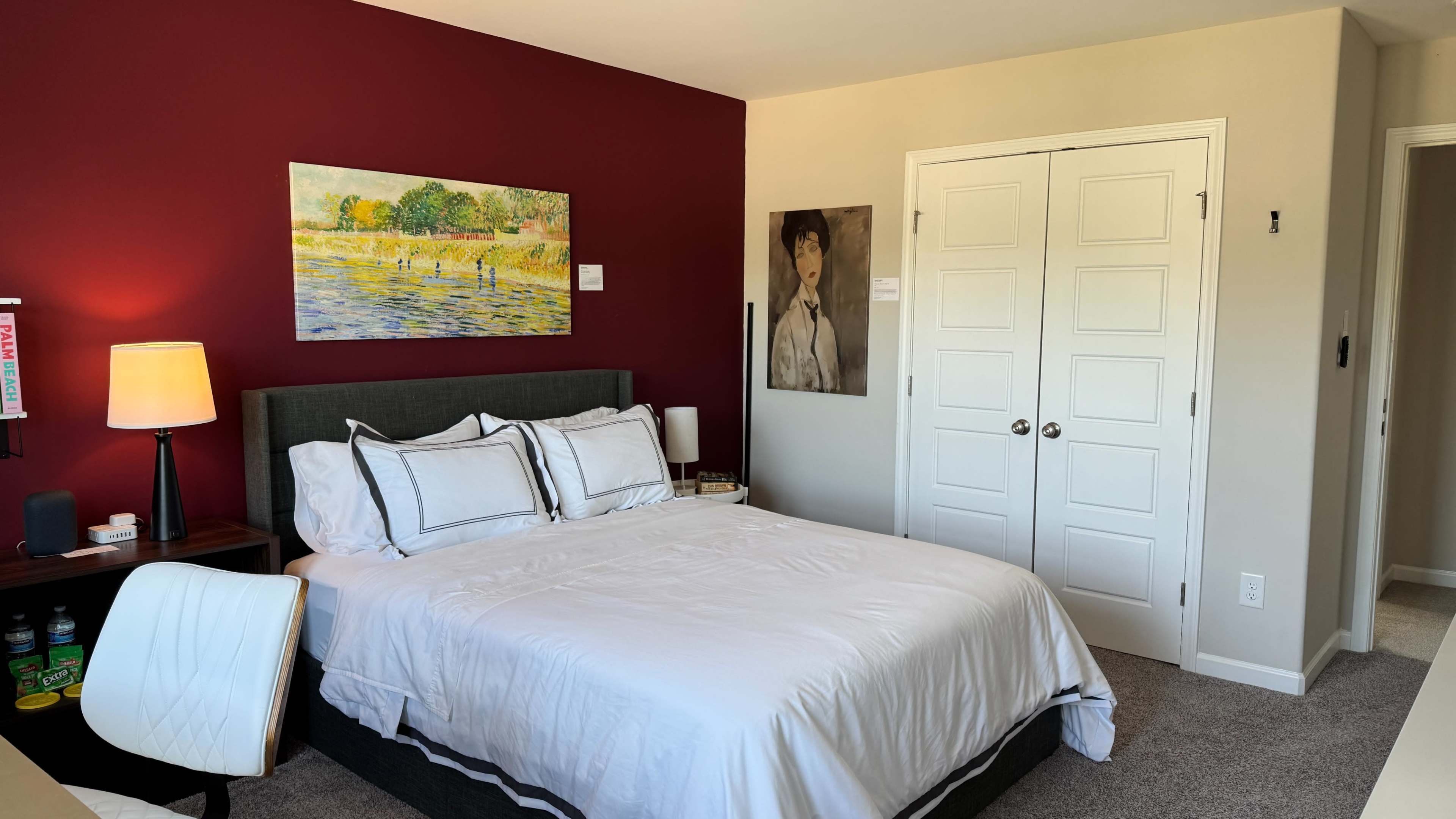 Sunny/Stylish Bedroom - Video/Photo/Podcasting Image in Groves Of Deerfield, Wendell, NC