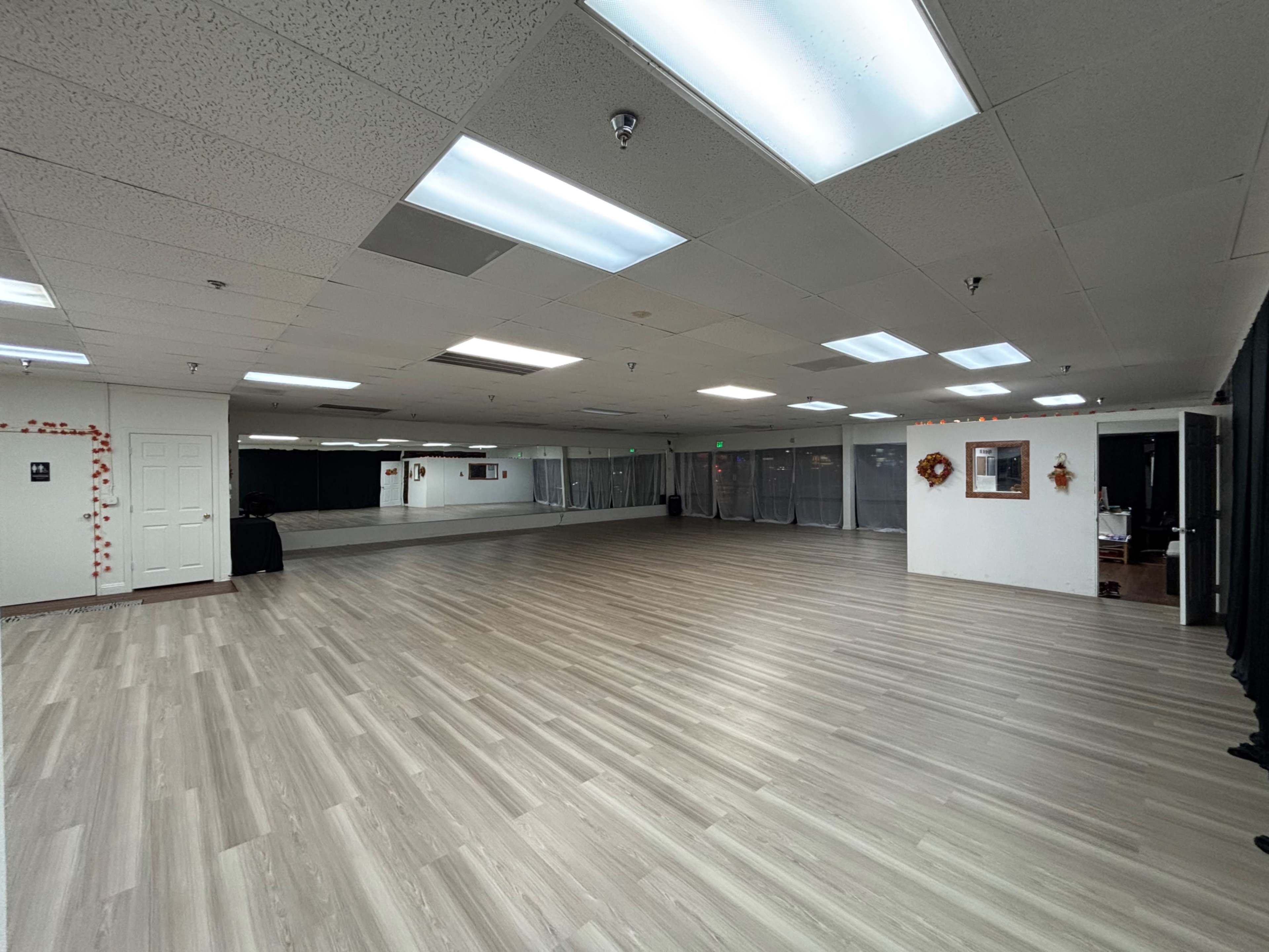 Vibrant & Versatile Studio for Dance, Fitness, or Small Events Image in Paradise, Las Vegas, NV