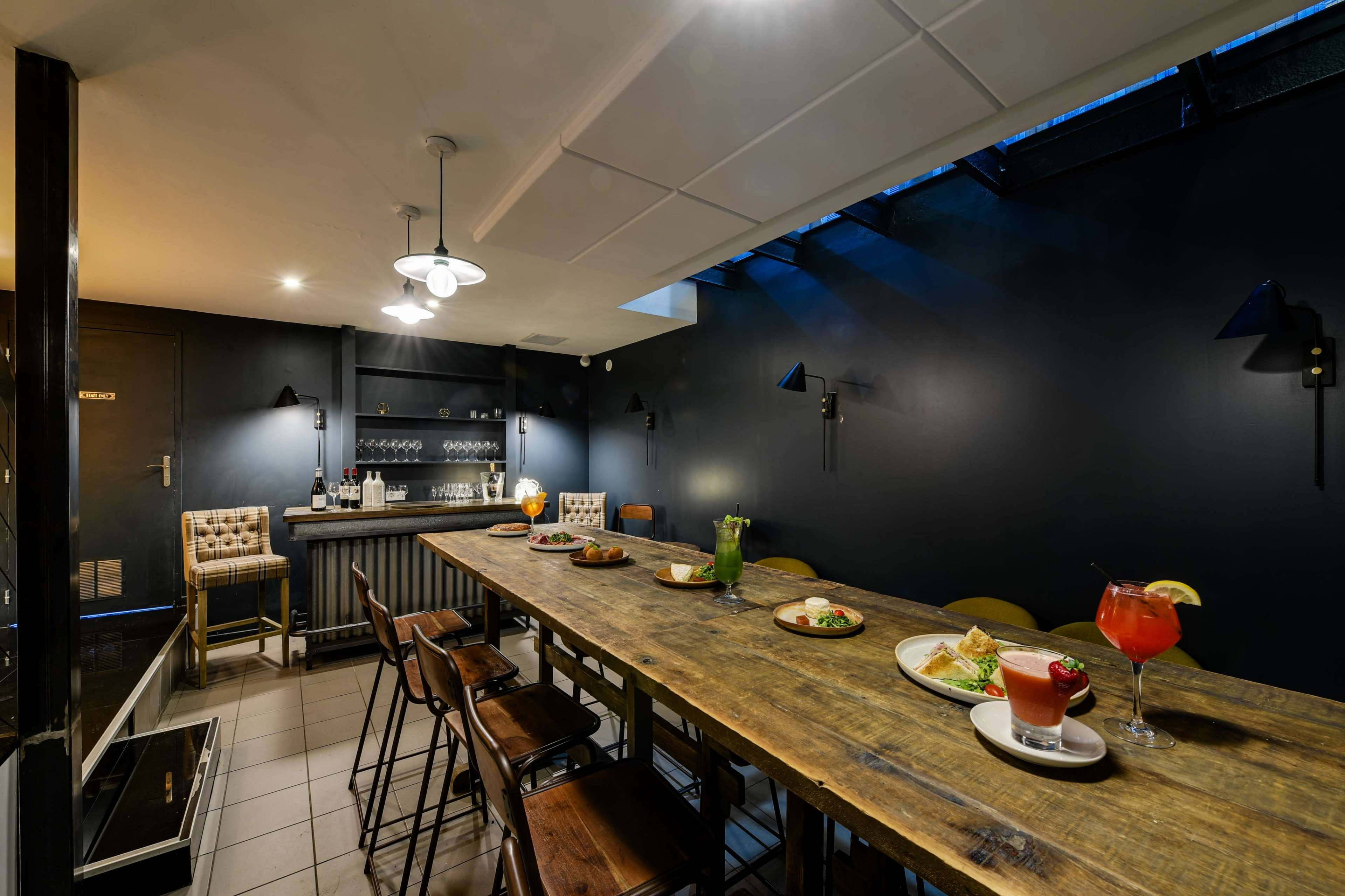 Restaurant au cœur de Batignolles Image in Épinettes, Paris, 