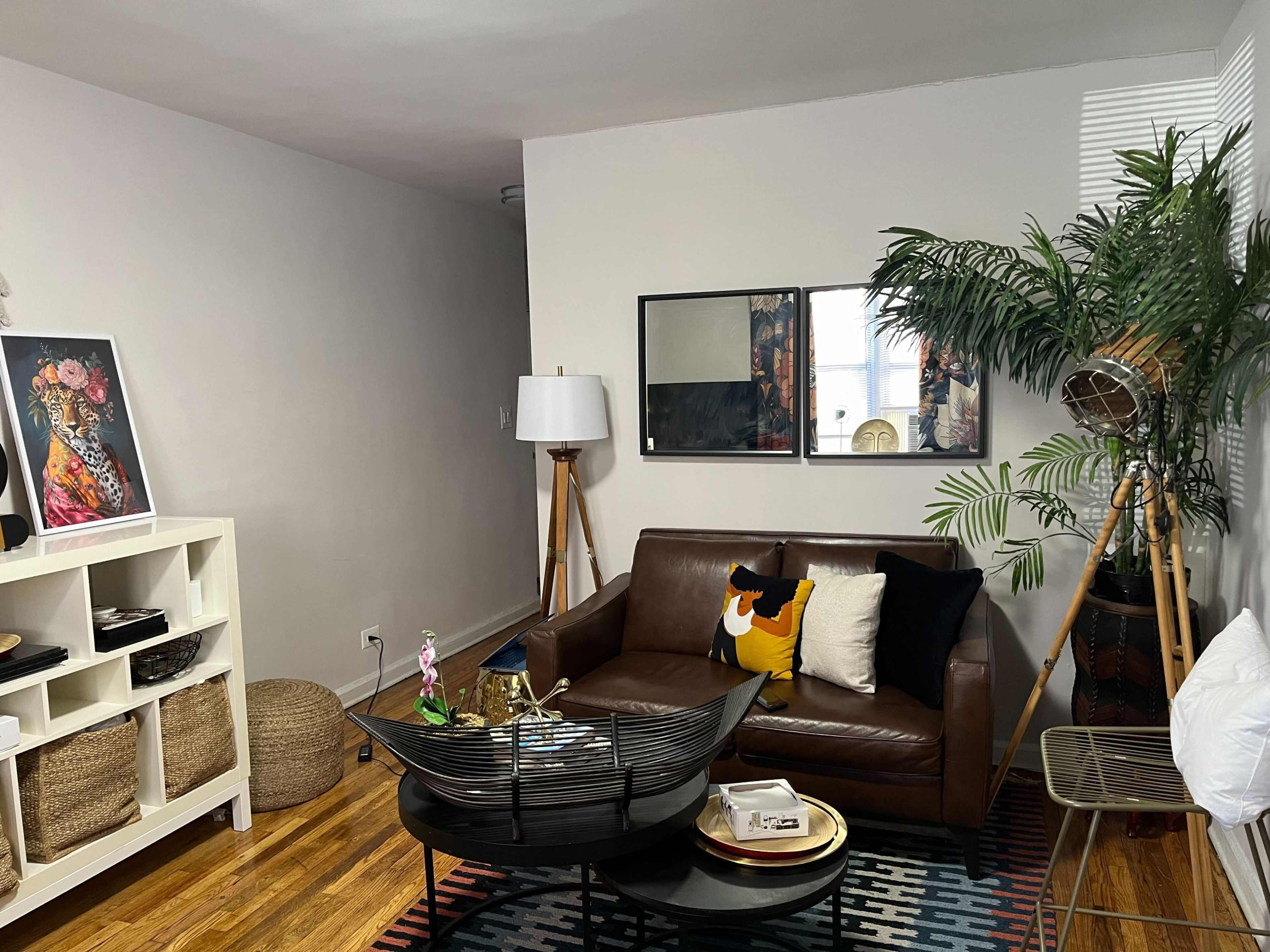 Versatile & Stylish Space for Meetings, Therapy, Remote Work, and Photo/Video Shoots Image in Flatlands, Brooklyn, NY