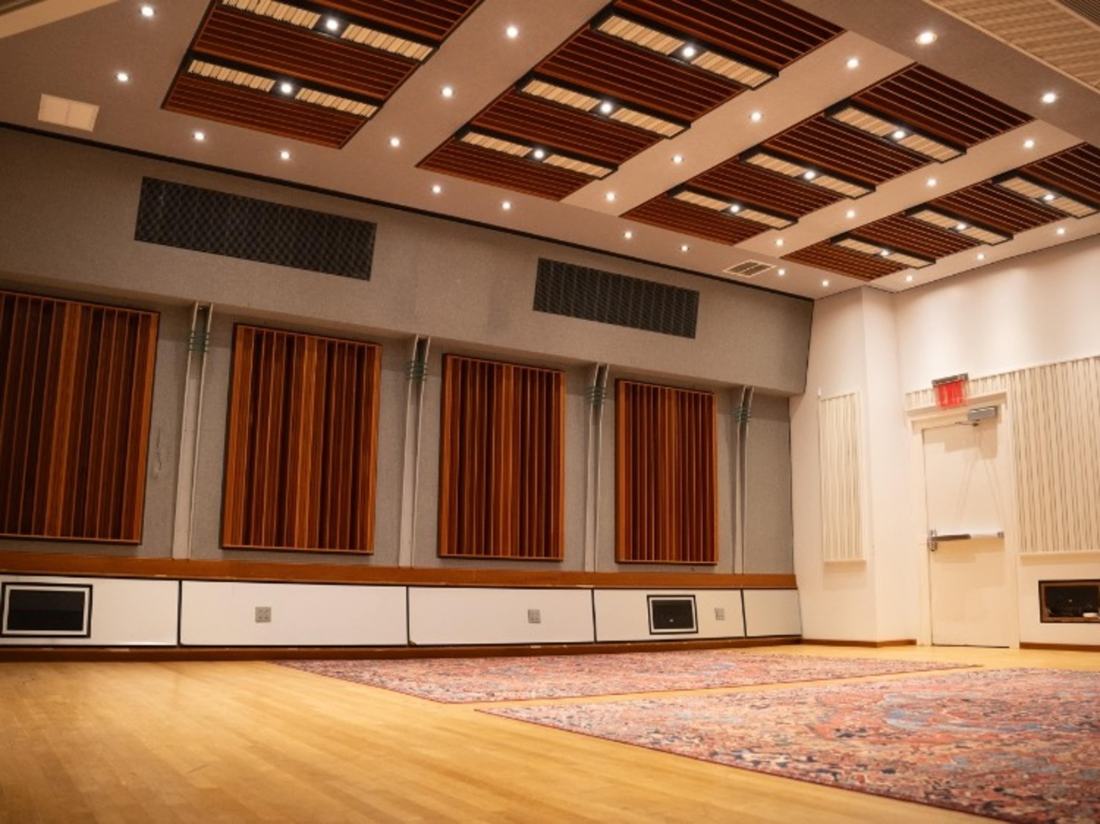 Additional Live Room