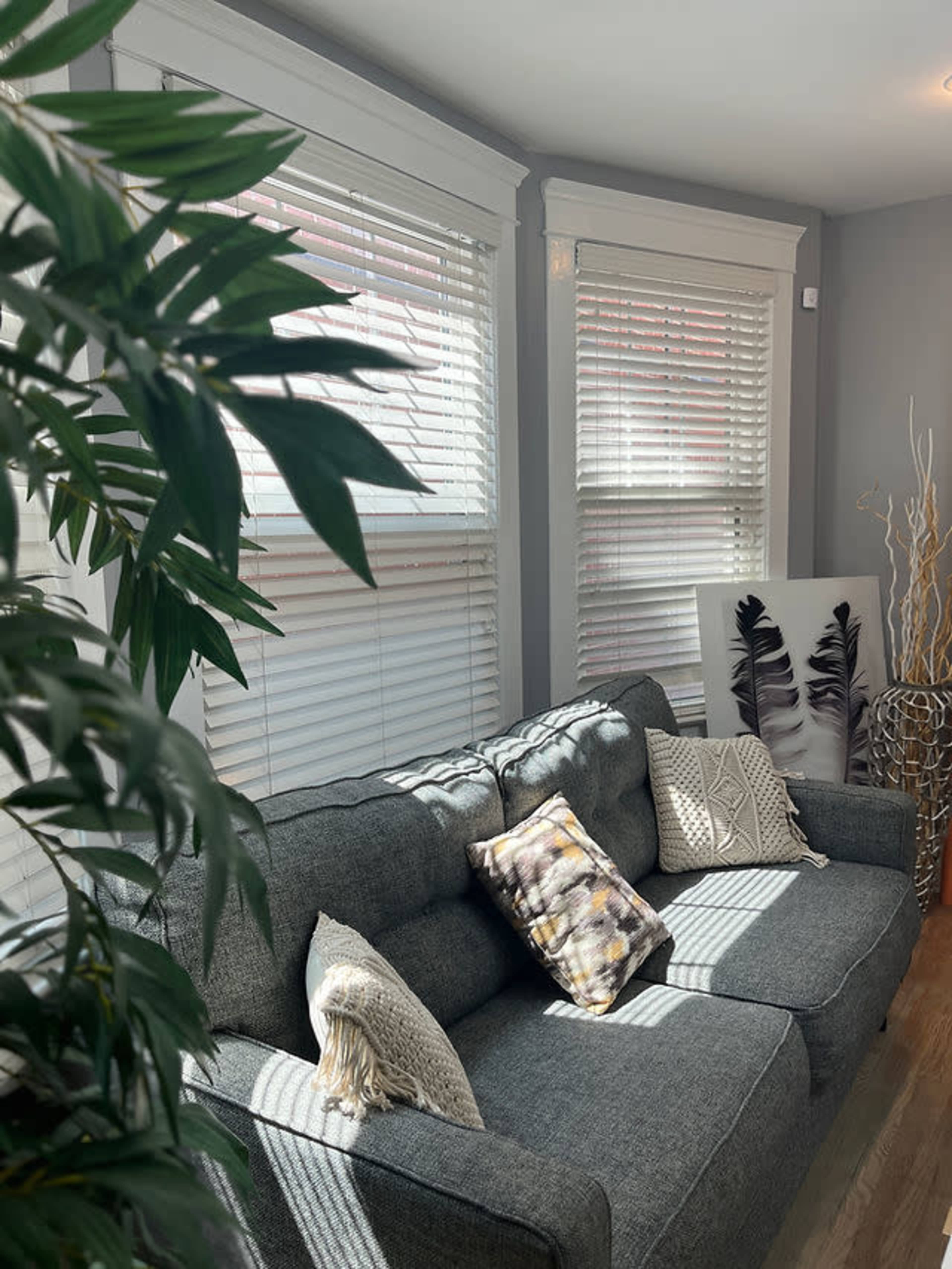 The Warm Urban Retreat Space For MeetUps Image in Thornton Township, Homewood, IL