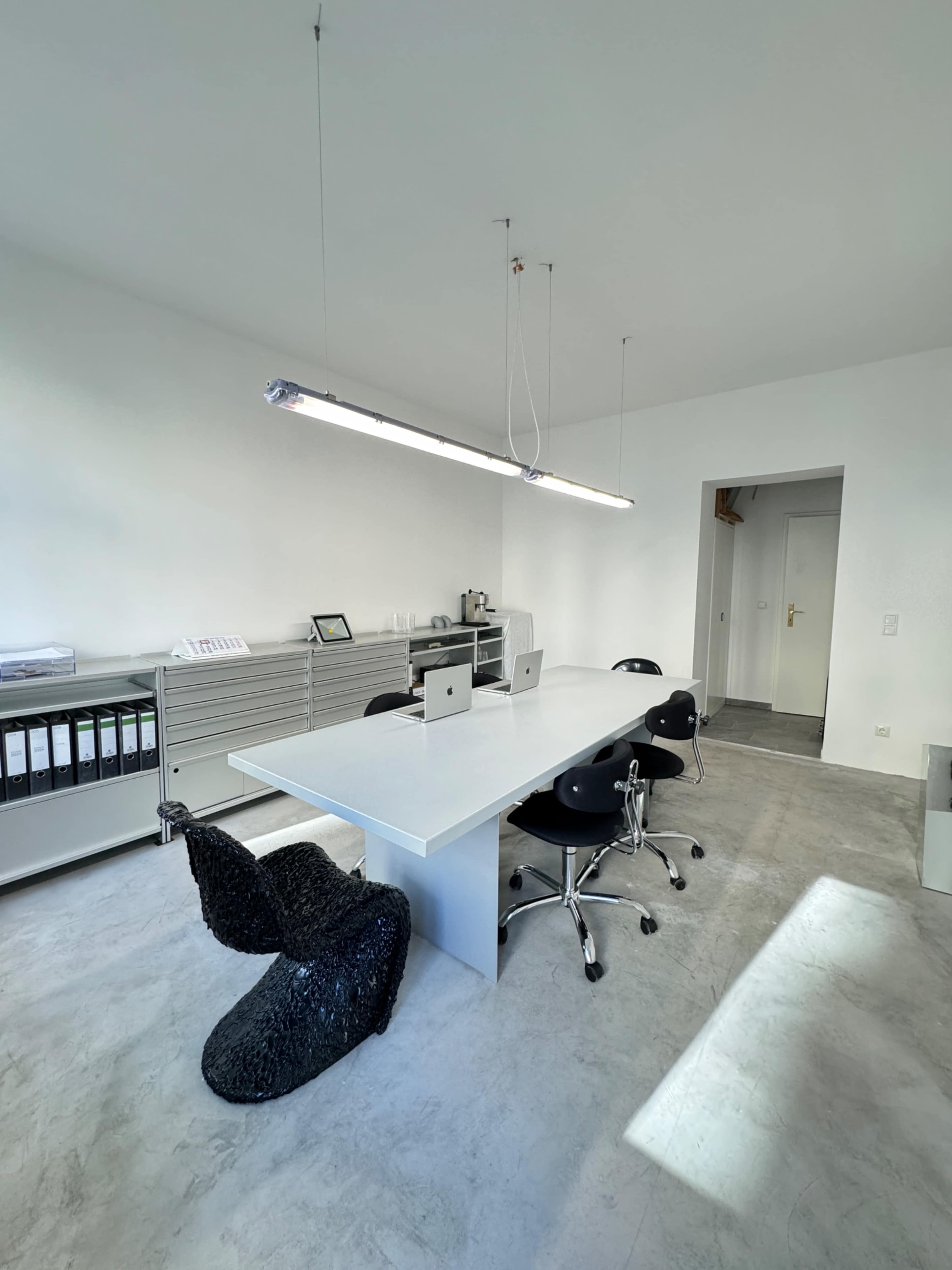 Exklusiver Event- und Office Space – Ein Design-Meisterwerk mit einzigartigen Möbeln und außergewöhnlichen Objekten. Image in Mitte, Berlin