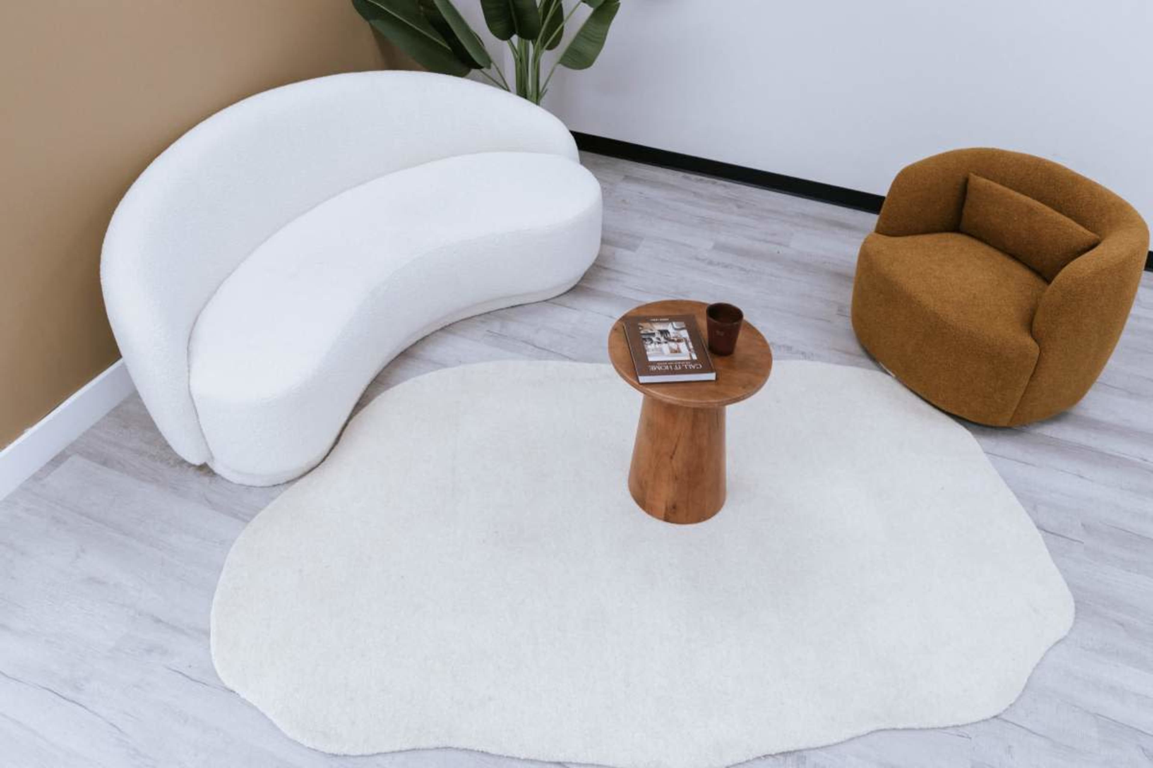 Minimalist Luxury Studio for Photoshoots, Podcasts & Content Creation Image in South Laurel, Laurel, MD