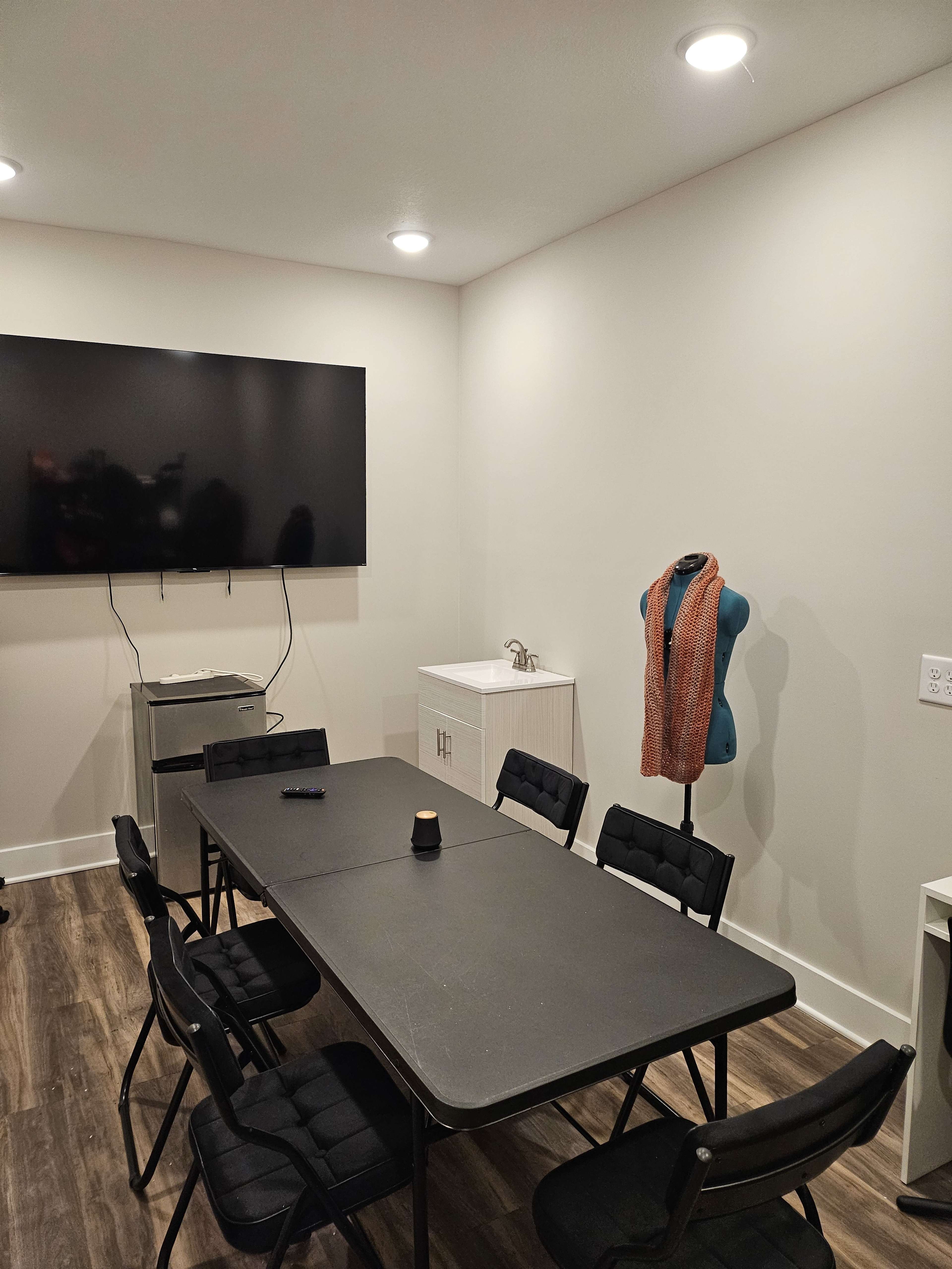 Where Ideas Flourish: A Charming Space for Small Groups Image in Clarksville, Clarksville, TN