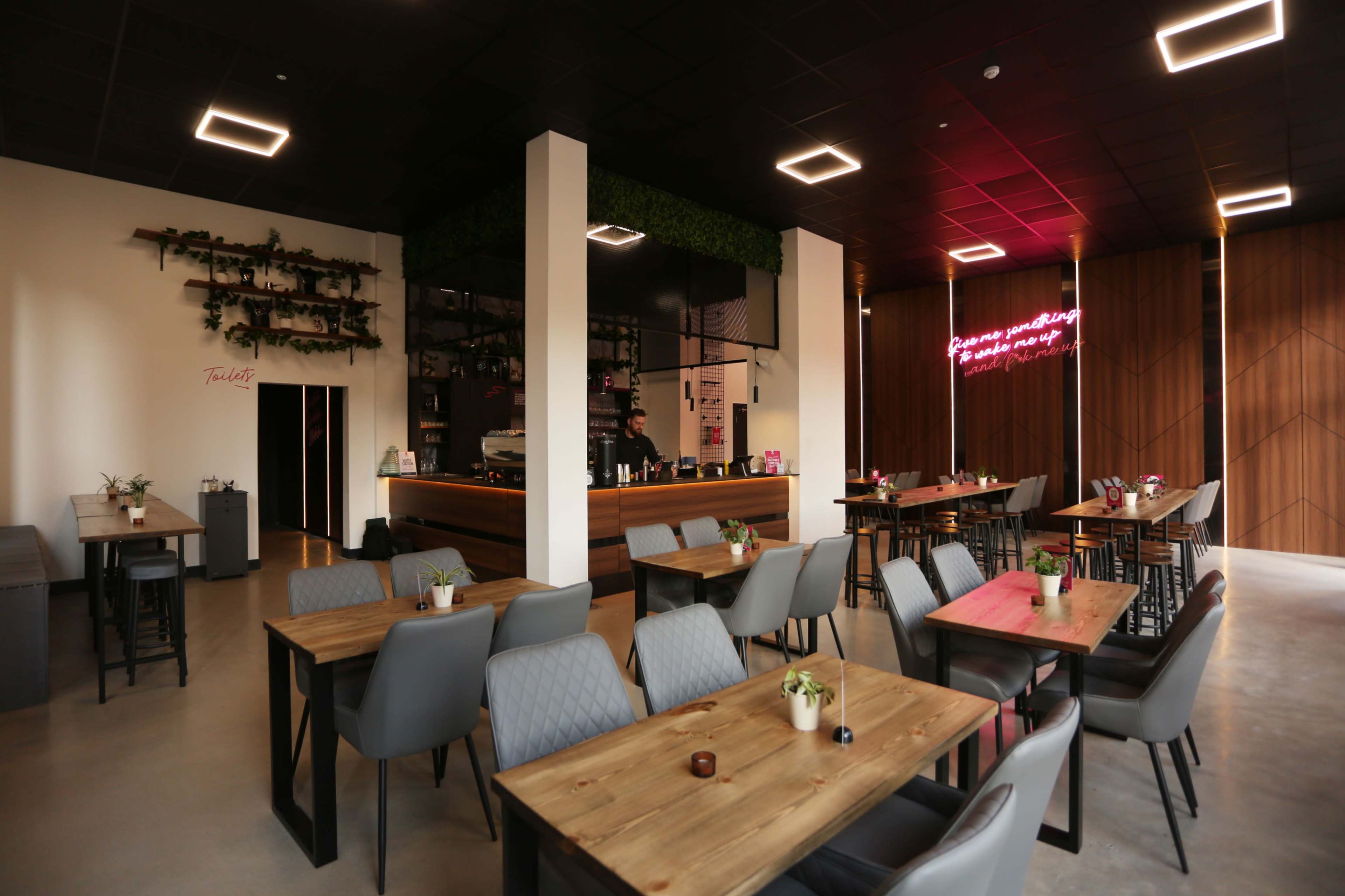 Full Bar/Coffee Shop Buyout Image in Ropewalks, Liverpool, ENG