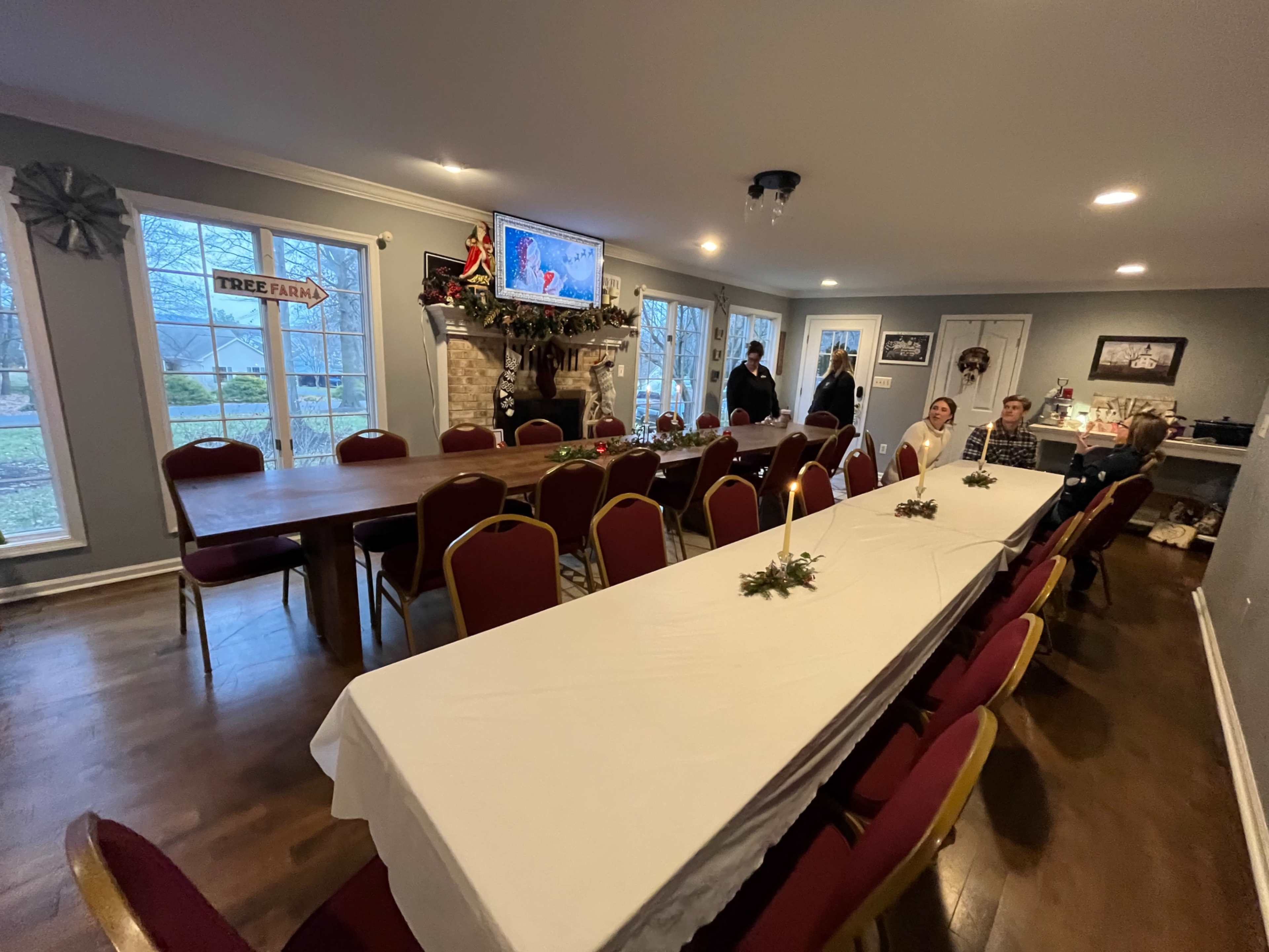 Scenic Sunrise Retreat with Floor-to-Ceiling Windows, Perfect for Gatherings, Micro Events, Shoots, and Workshops Image in , Perryville, MD