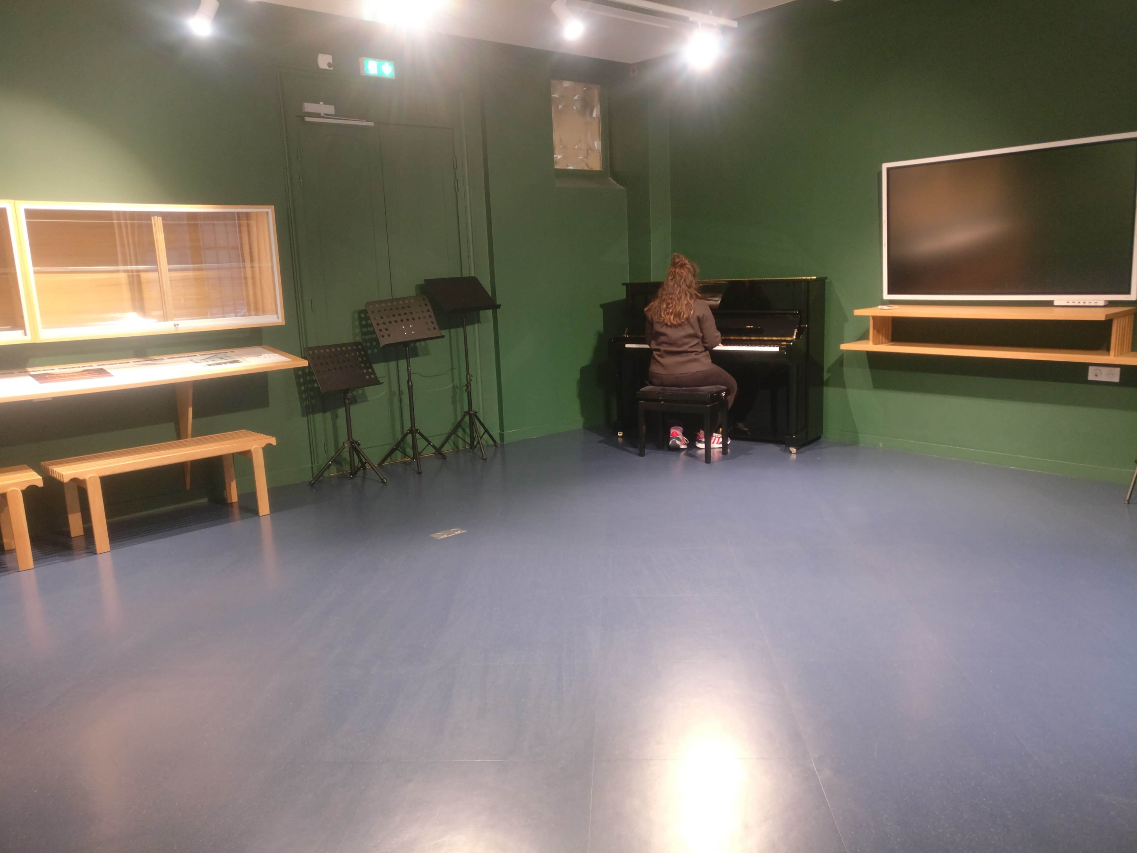 Salle de réunion, loge idéale pour accueillir des préparation de shooting photos ou des défilés Image in Europe, Paris