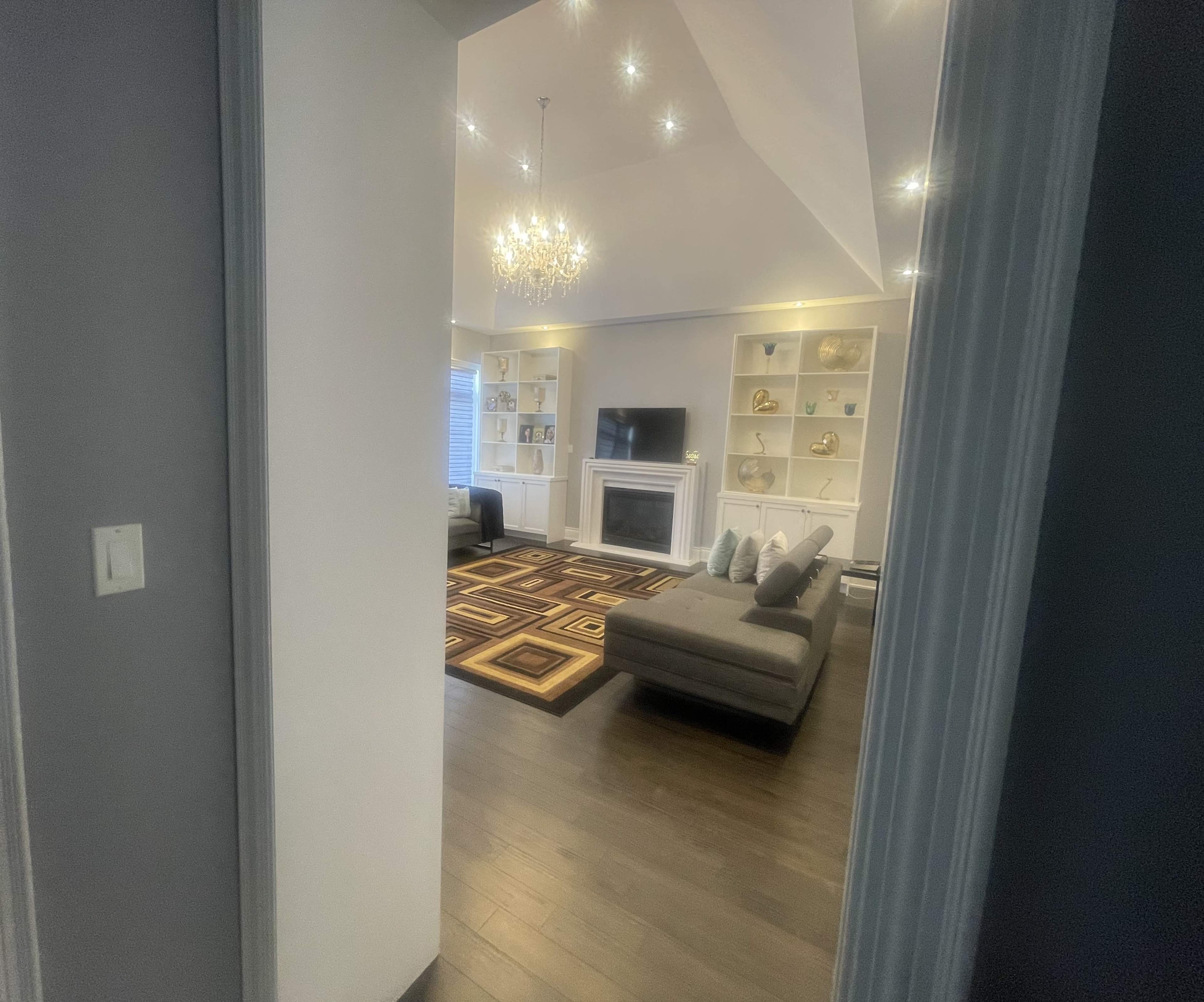Bright & Spacious Home for Video Shoots - King City Image in King, King City, YT