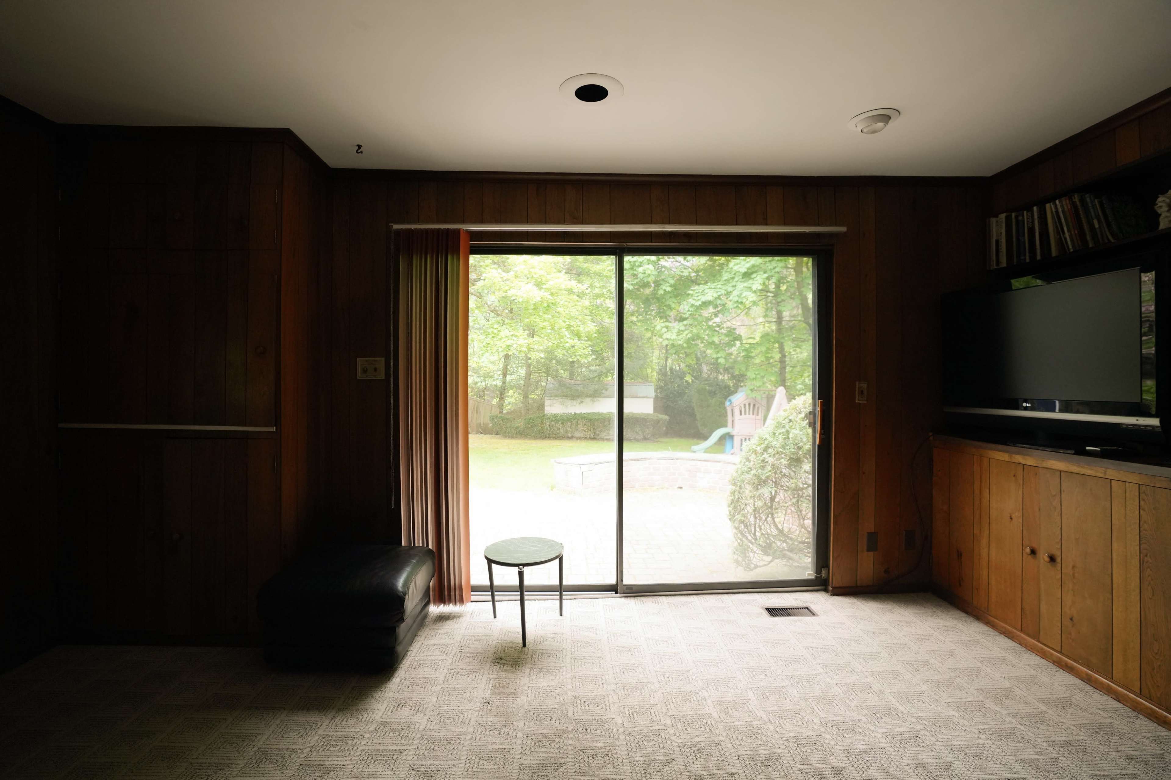 Vintage Furnished Retro House with Carpeting & Wood Paneling Image in North Hempstead, Roslyn Heights, NY