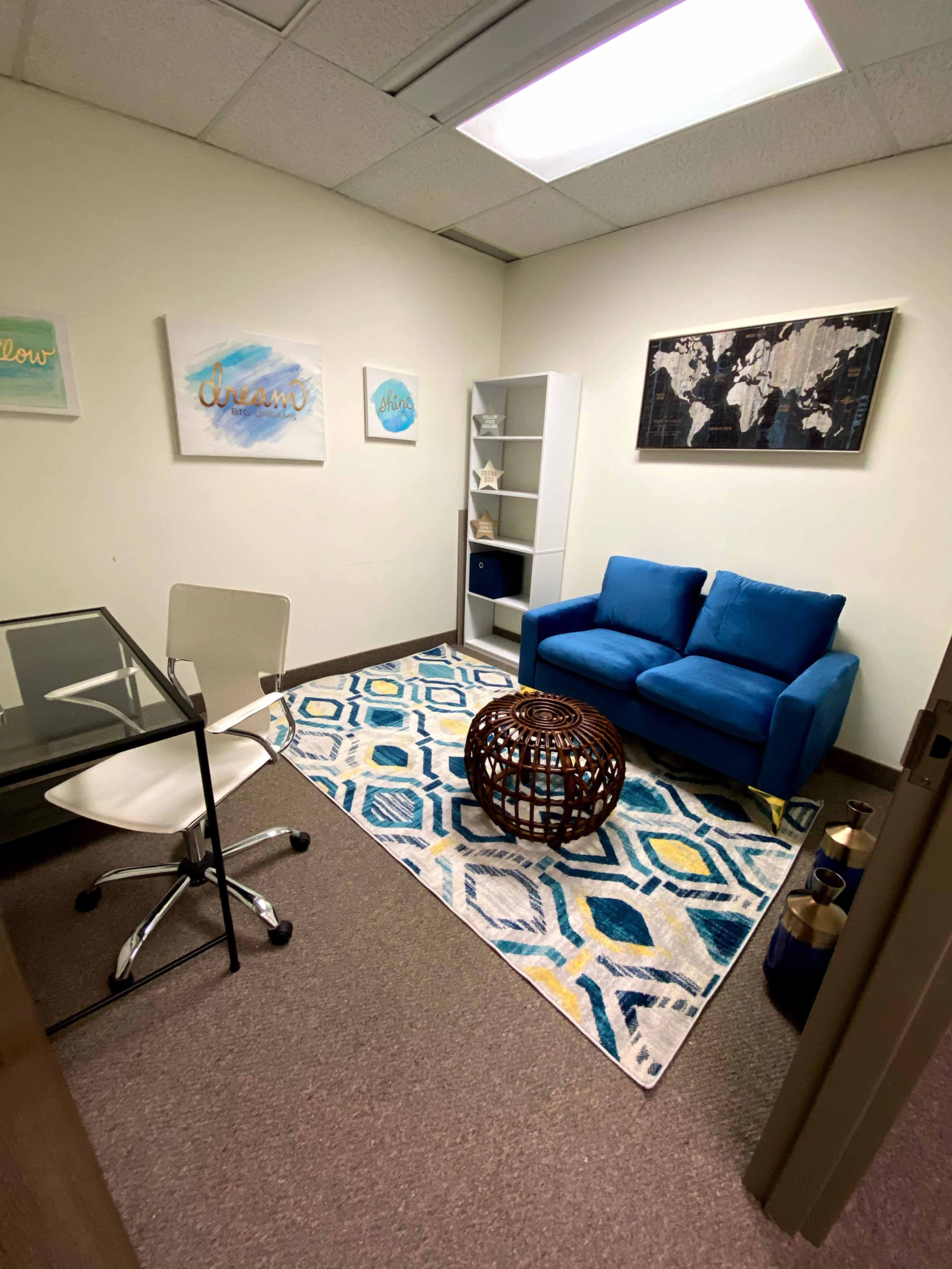 Minimalist, relaxed office space Image in Fairlawn, Fairlawn, OH