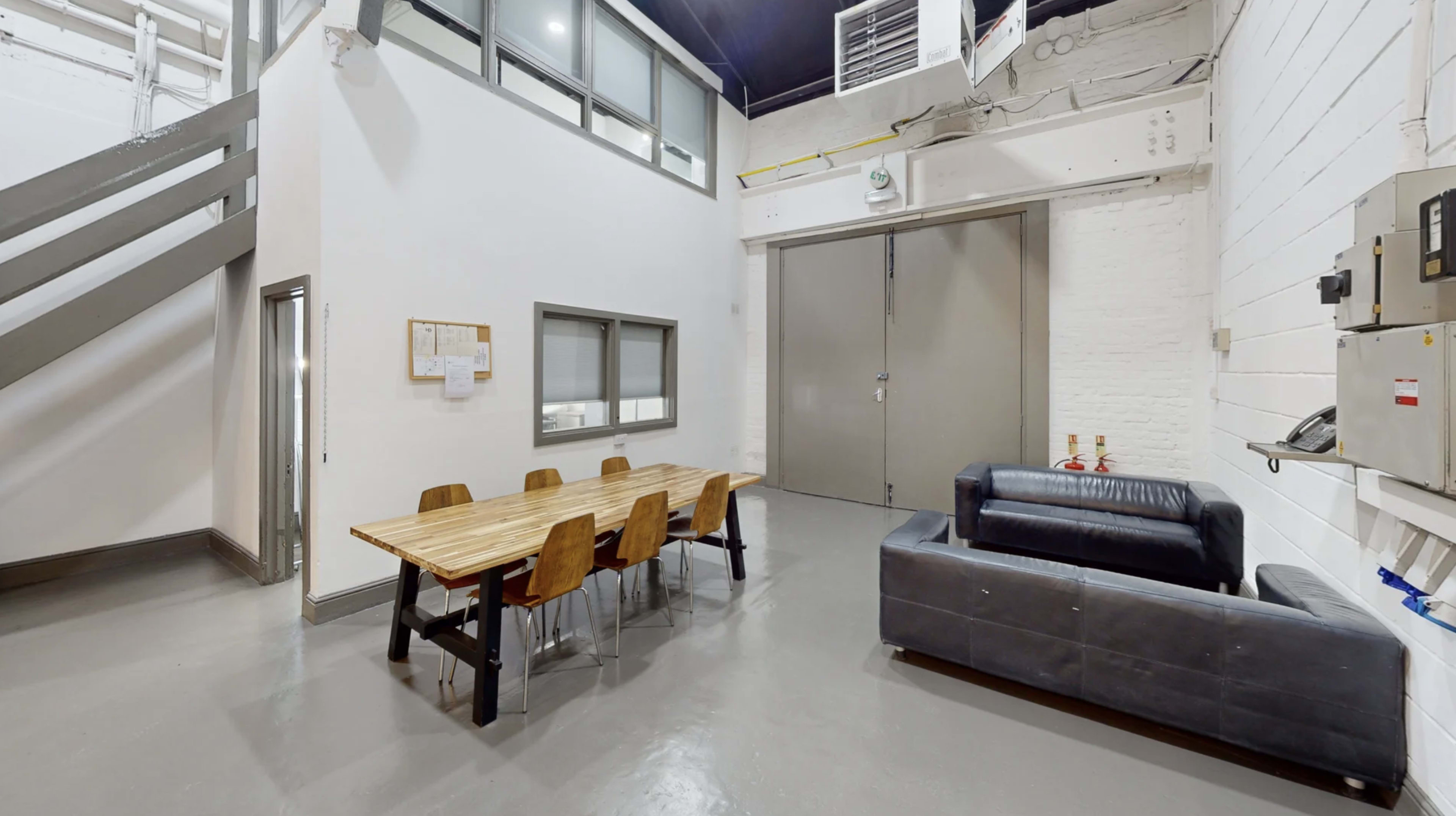 STUDIO 4 Drive In Image in Hoxton, London, ENG