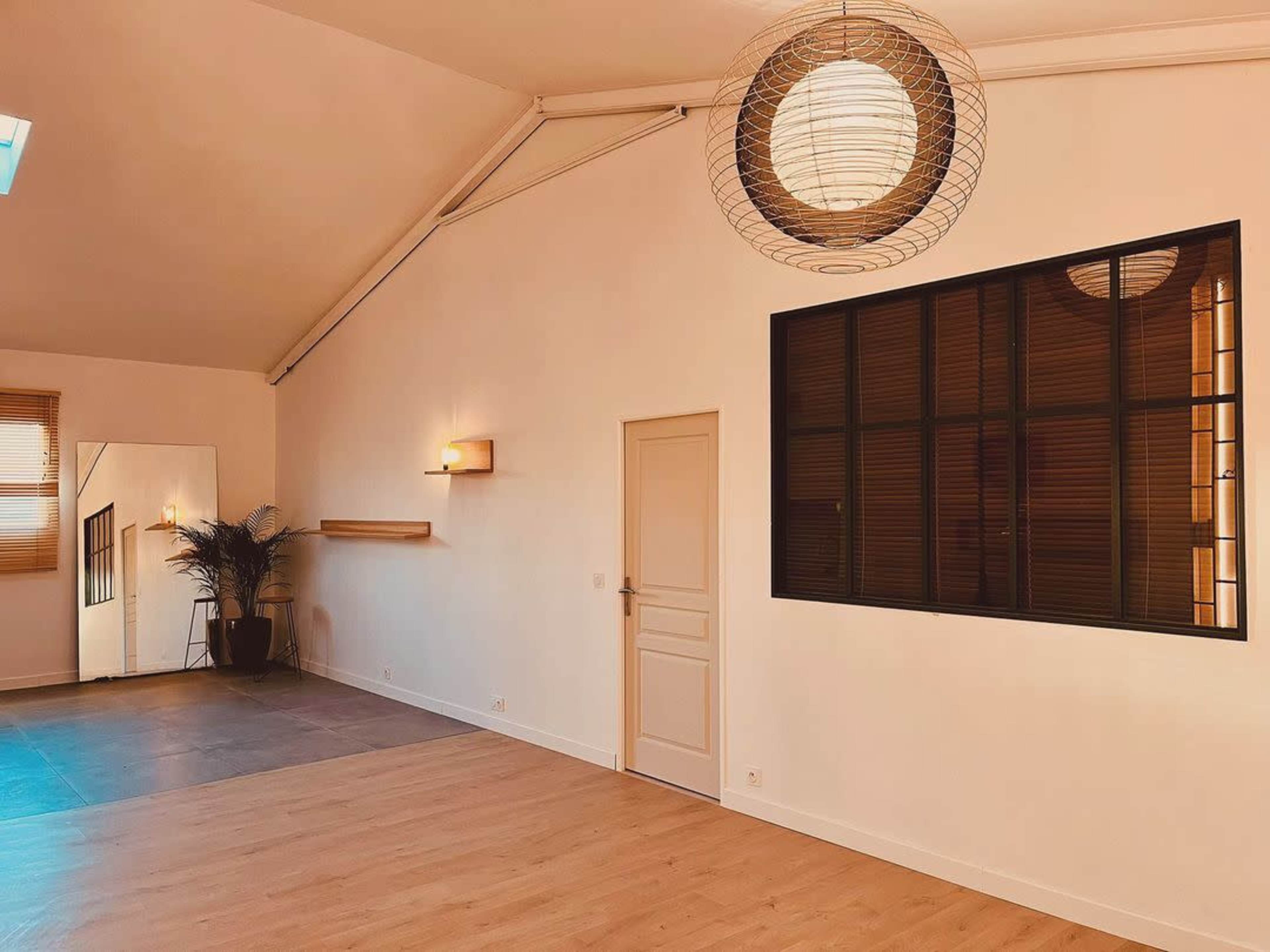 Salle polyvalente Image dans , La Crau, 