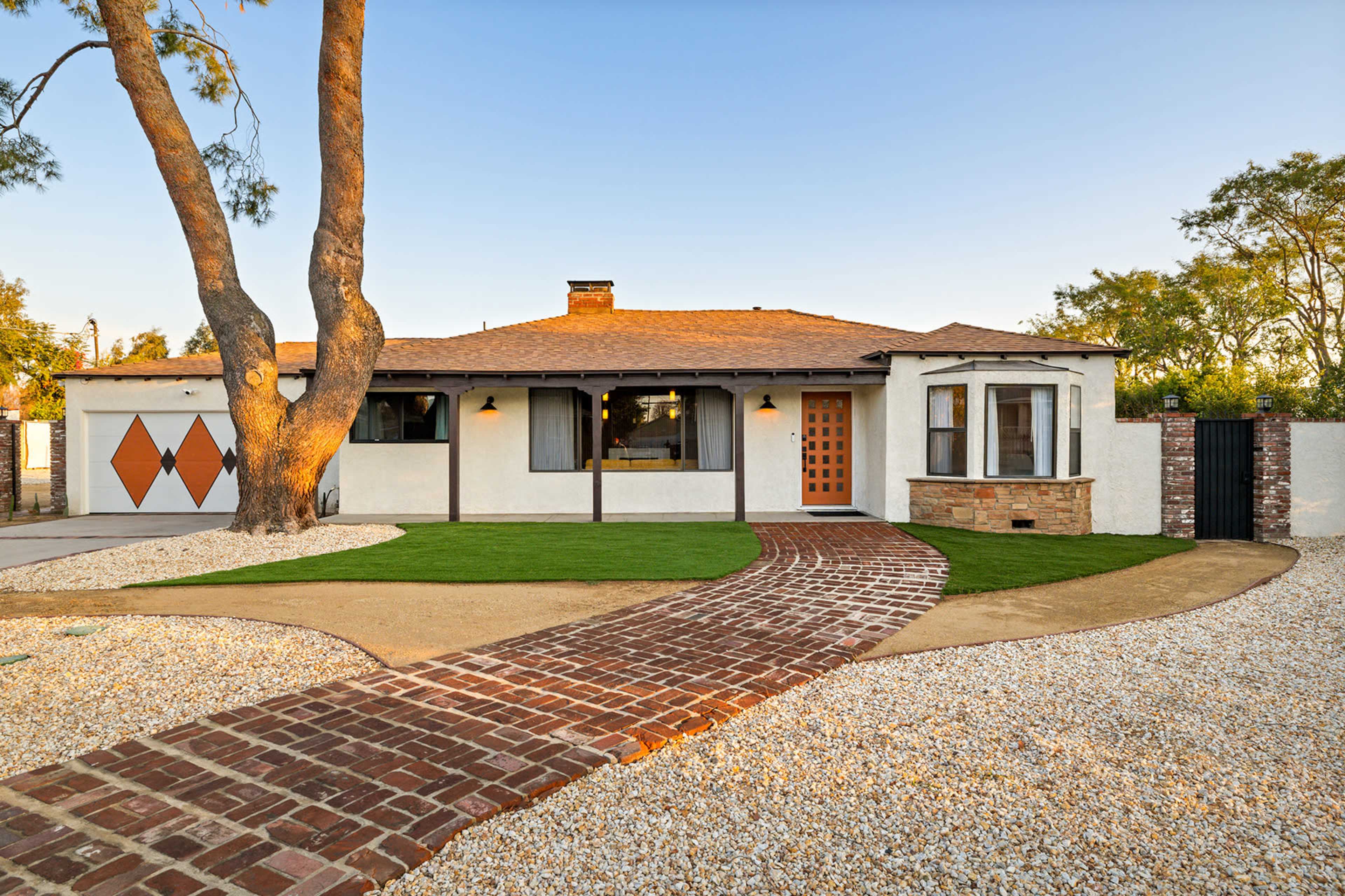 Private Events Compound Image in Arleta, Los Angeles, CA