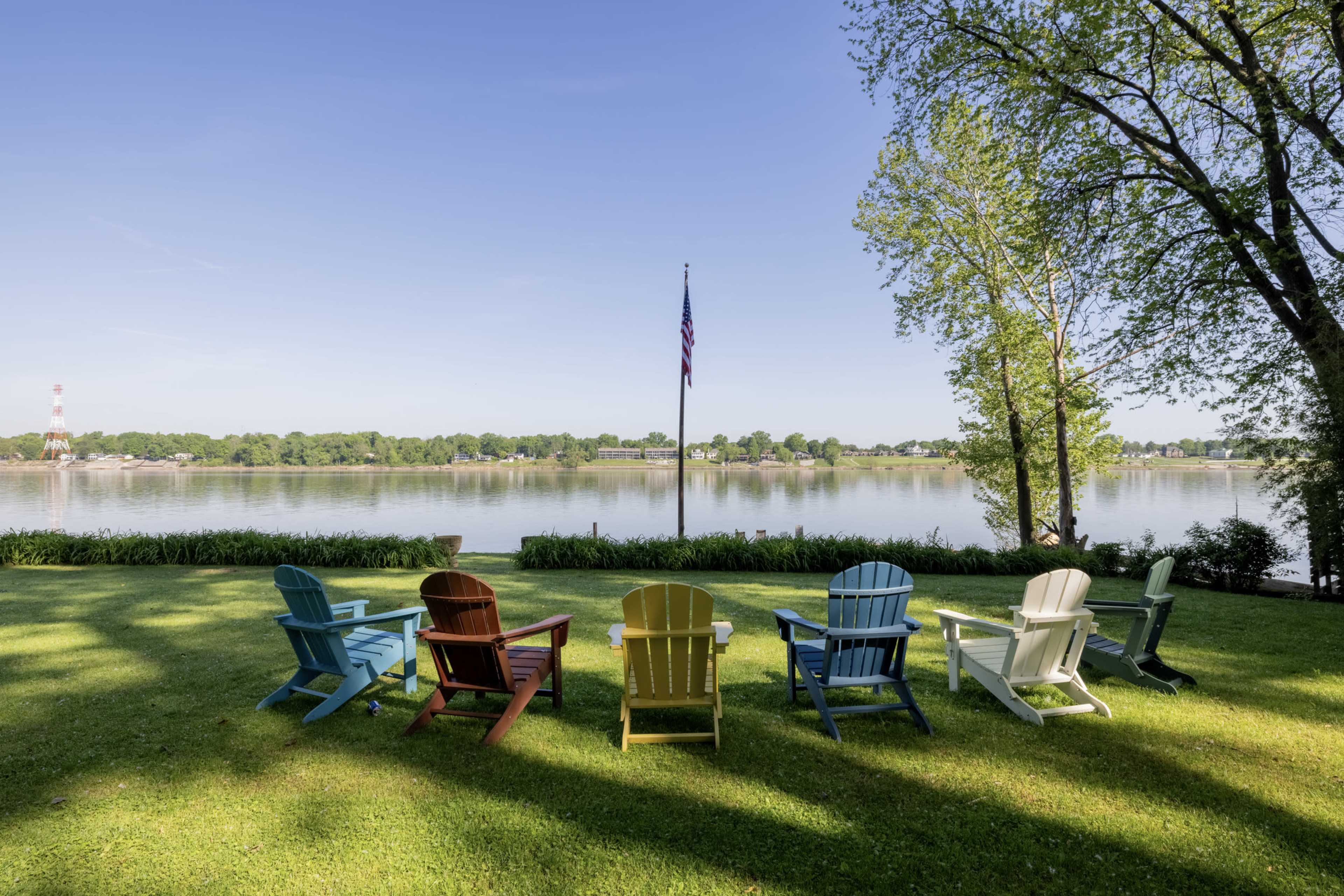 Waters Edge Louisville, Beautiful space on the Ohio River near downtown Louisville and quality restaurants. Image in Louisville, Louisville, KY