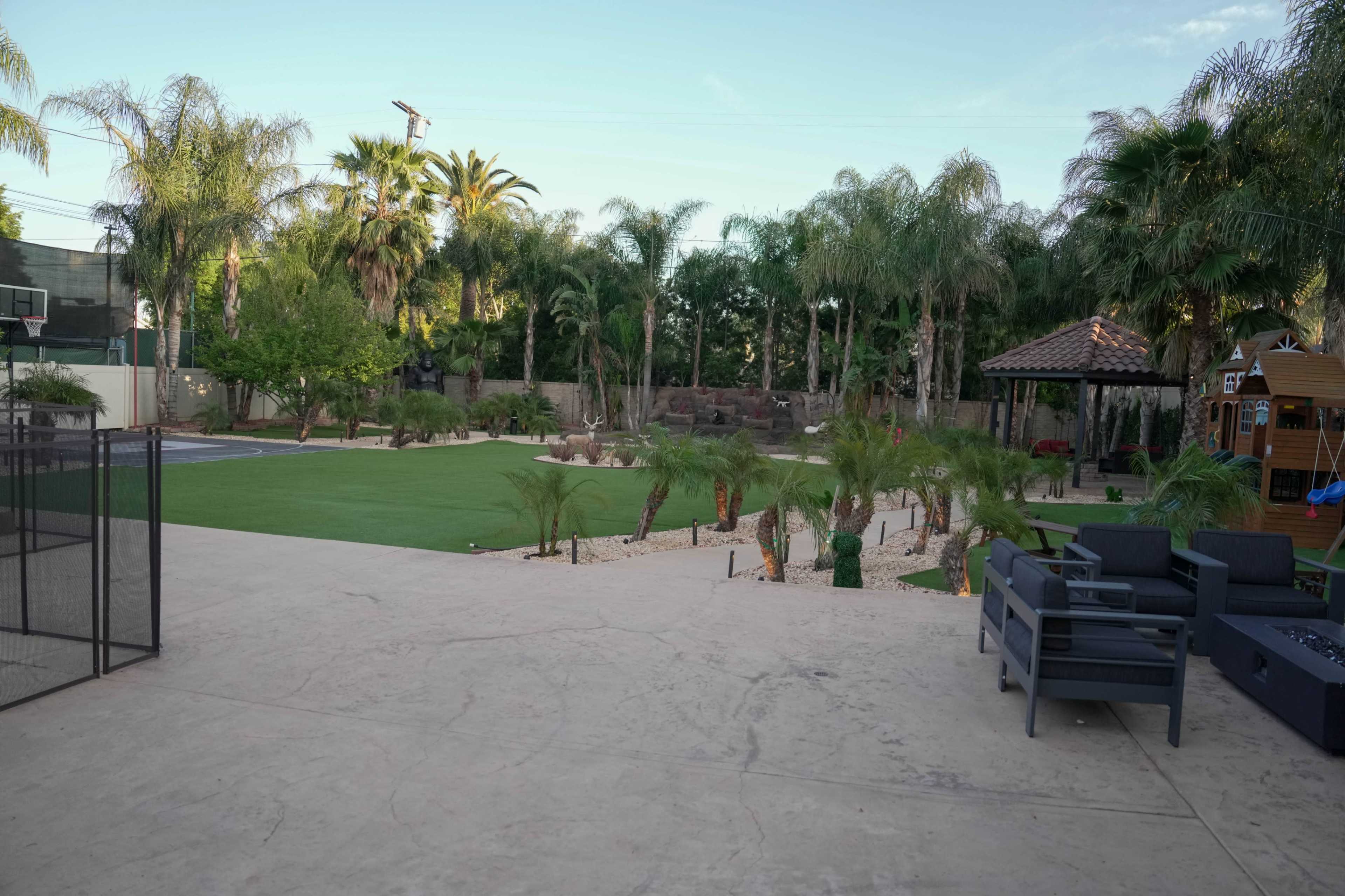 Rayen Resort Image in Northridge, NORTHRIDGE, CA