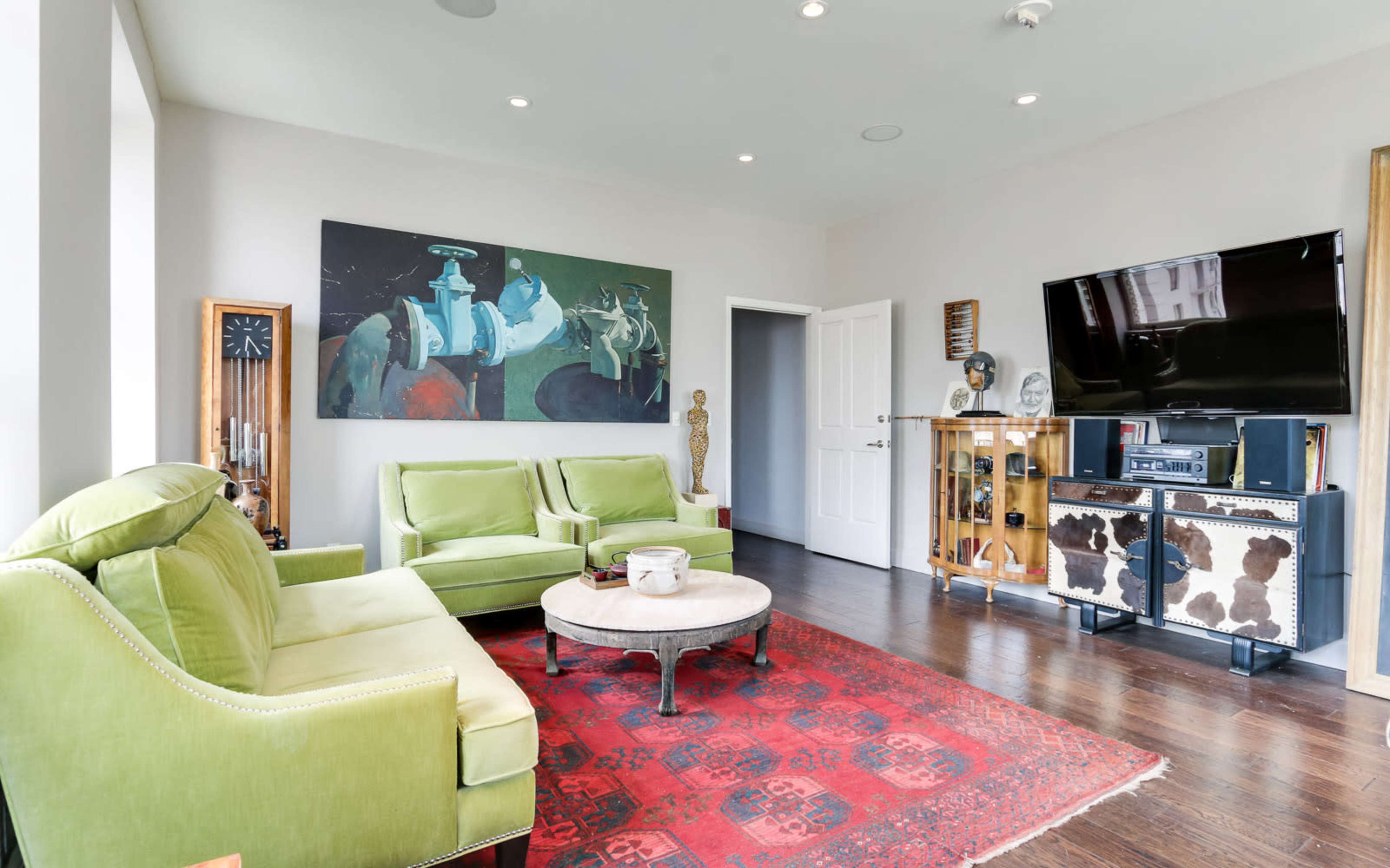 Vibrant and Whimsical Space with Stunning Views on Union Square Image in Lower Nob Hill, San Francisco, CA