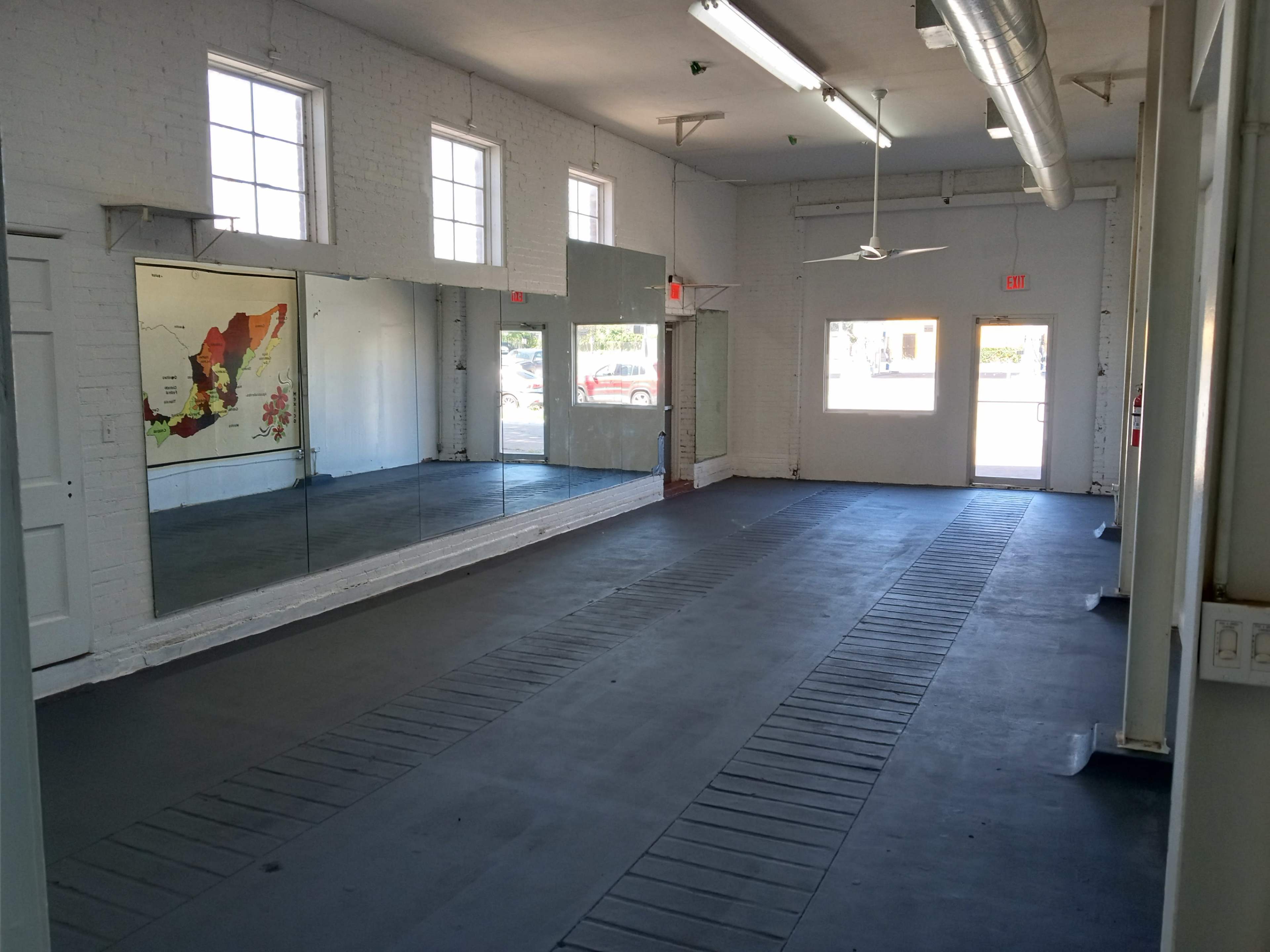 Bright Industrial Studio in Historic Firehouse Near Downtown Dallas Image in Peak's Suburban Addition, Dallas, TX