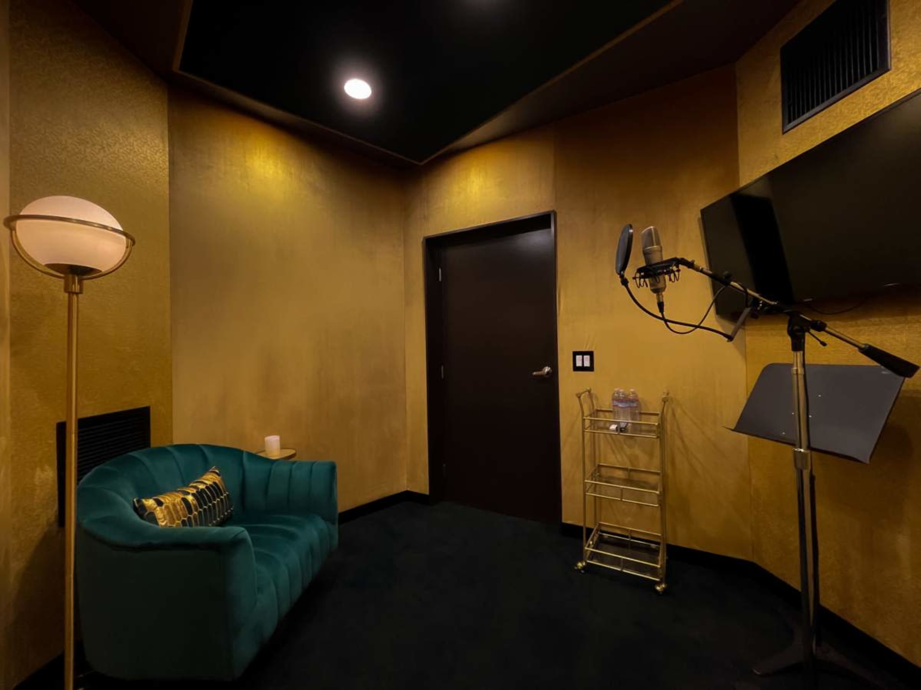 Clear Lake Recording Studios: Studio B Image in North Hollywood, North Hollywood, CA
