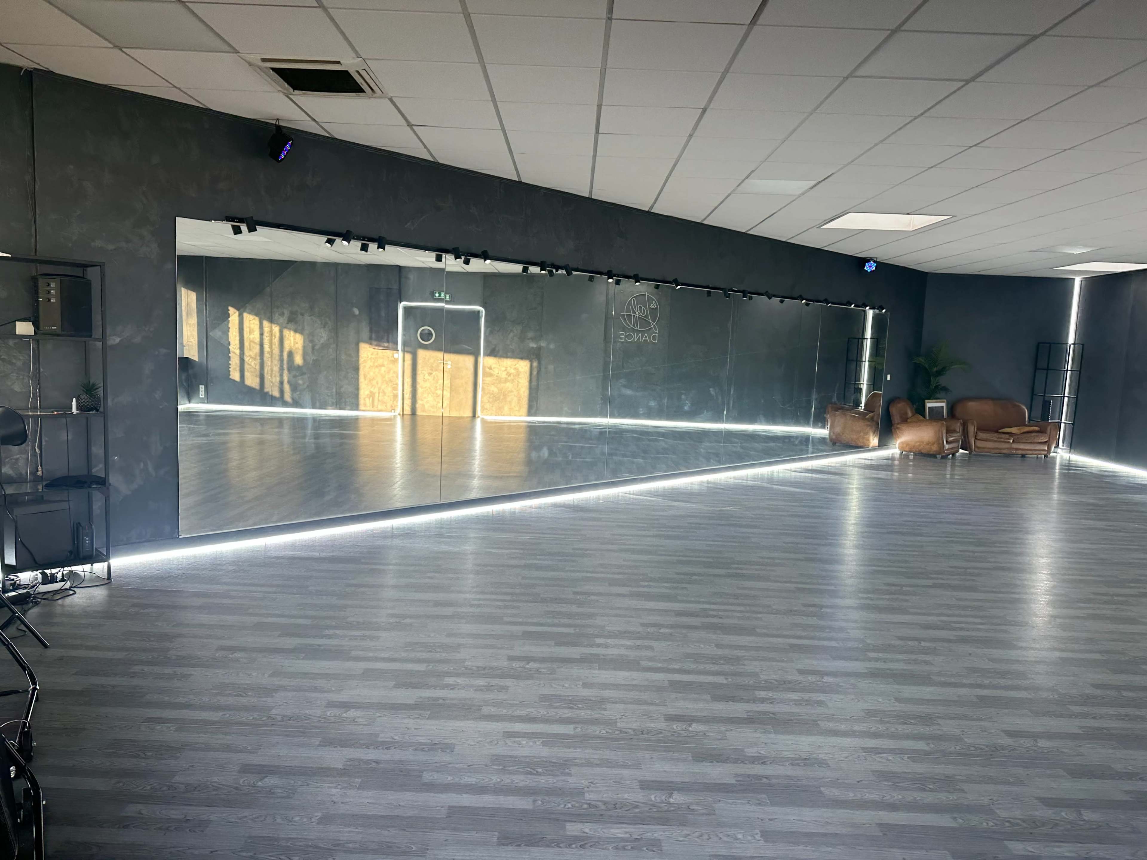 STUDIO DE DANSE Image in , sartrouville, 